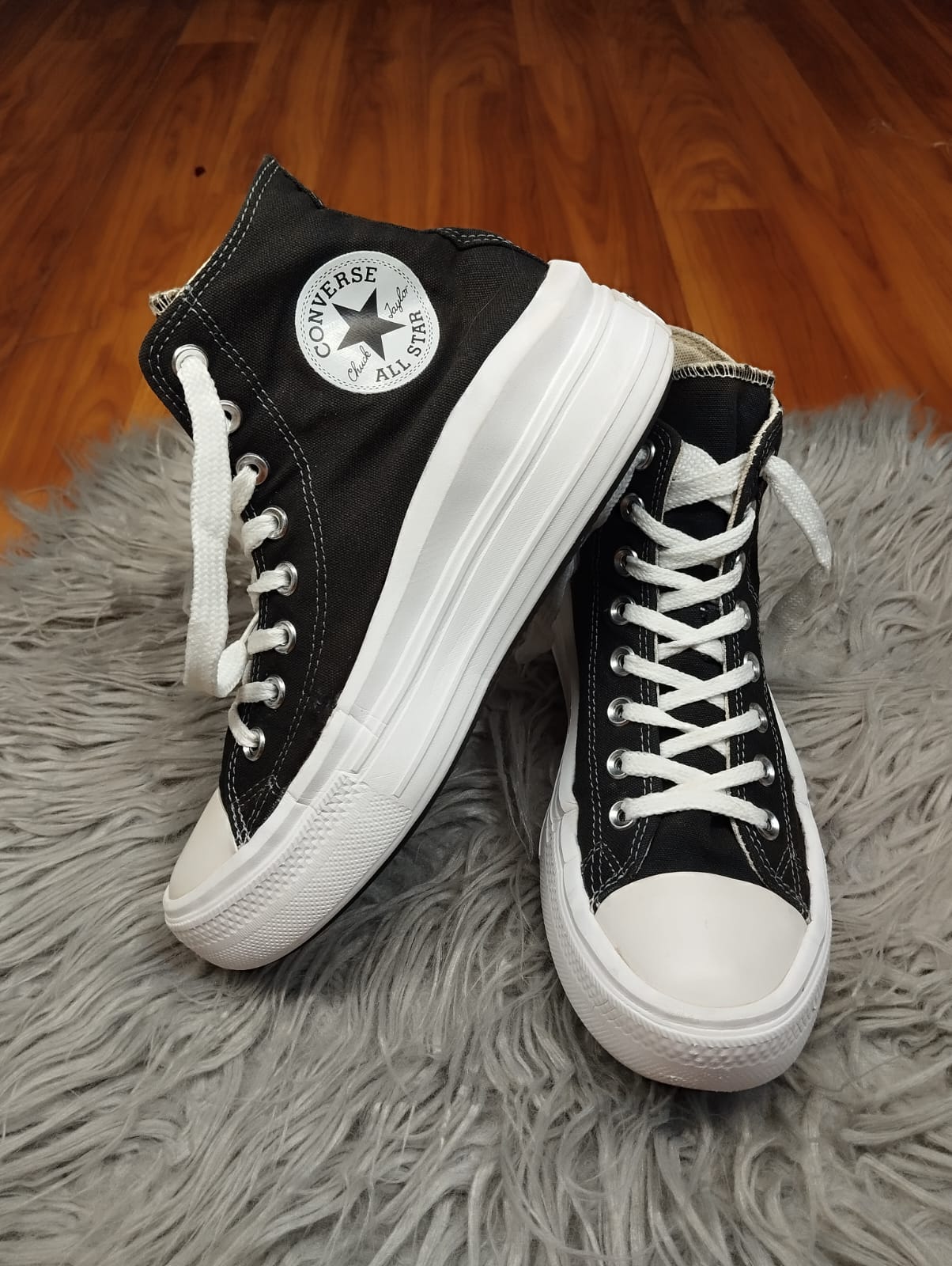 Black wave high rise platfrom