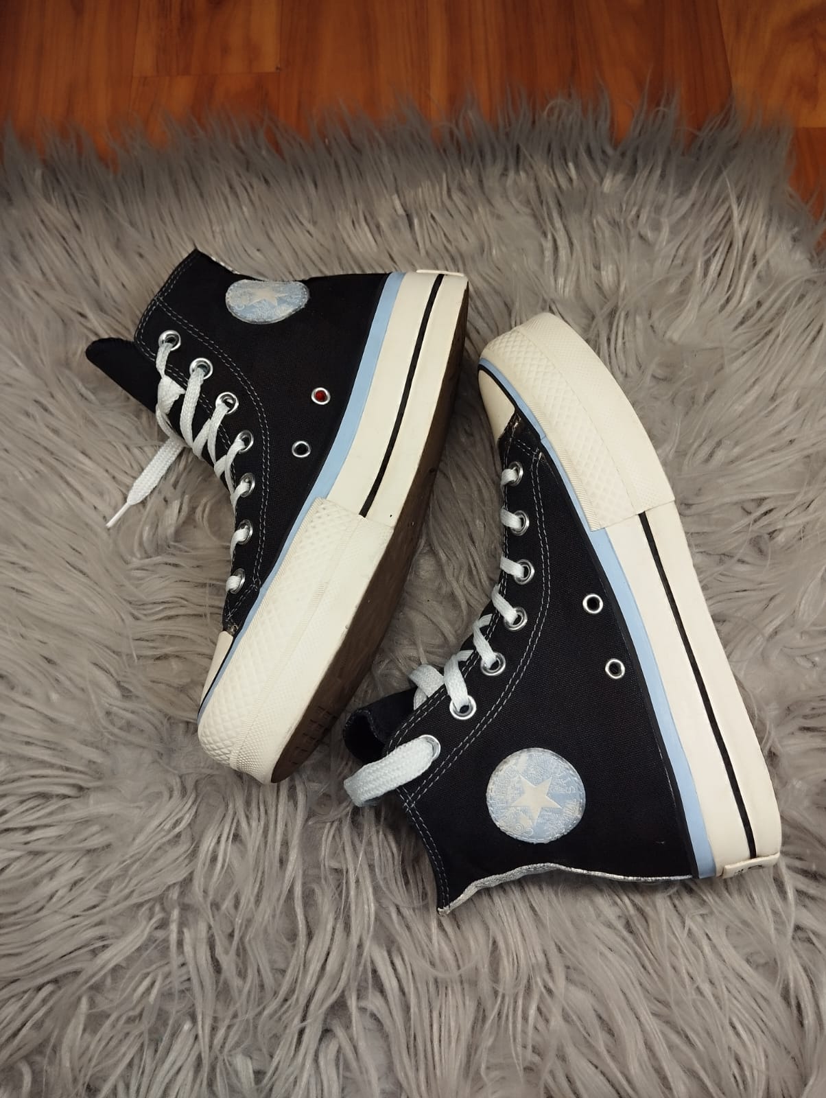 Black and blue high rise platform converse