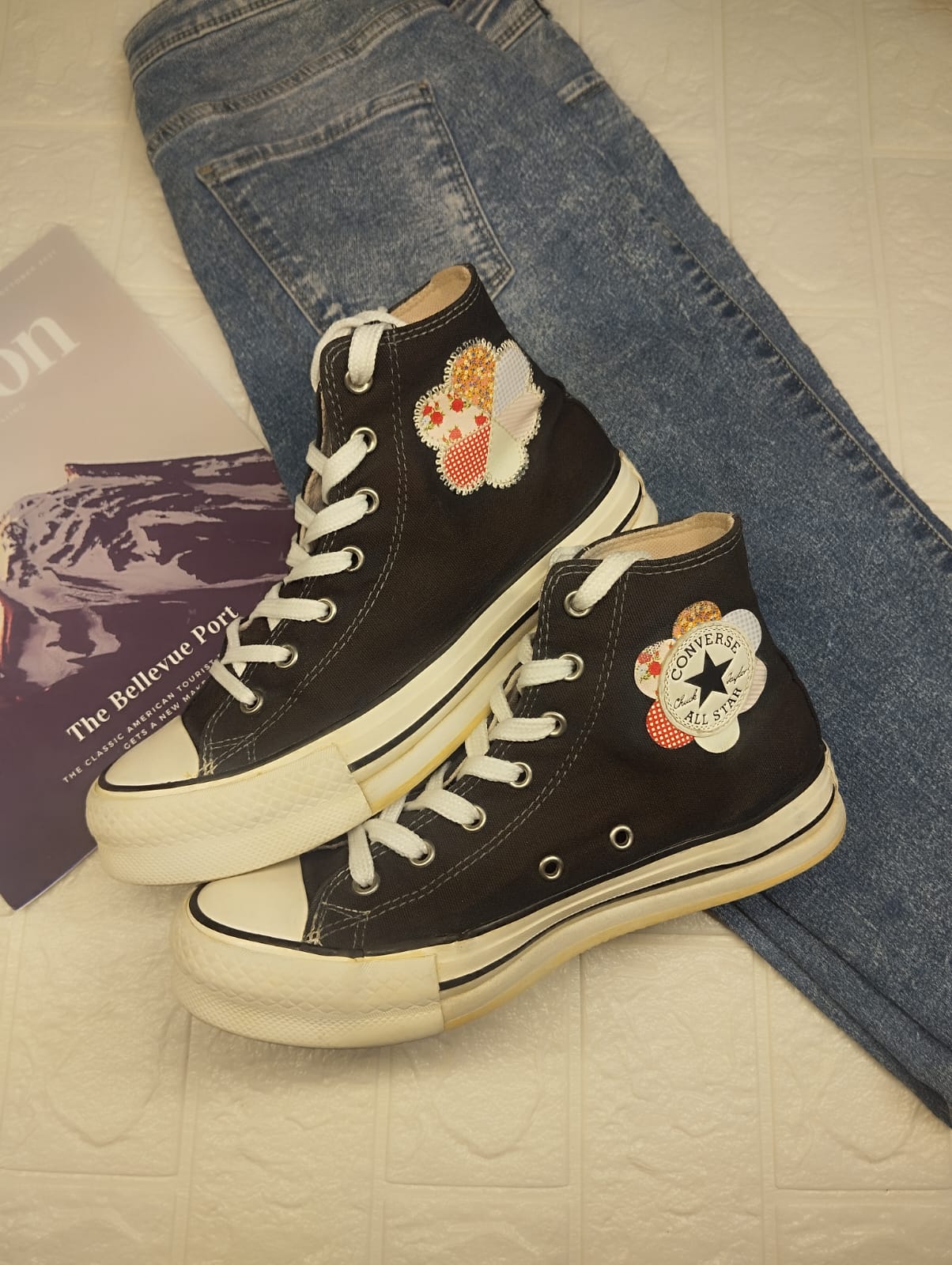 Black flower high rise platform