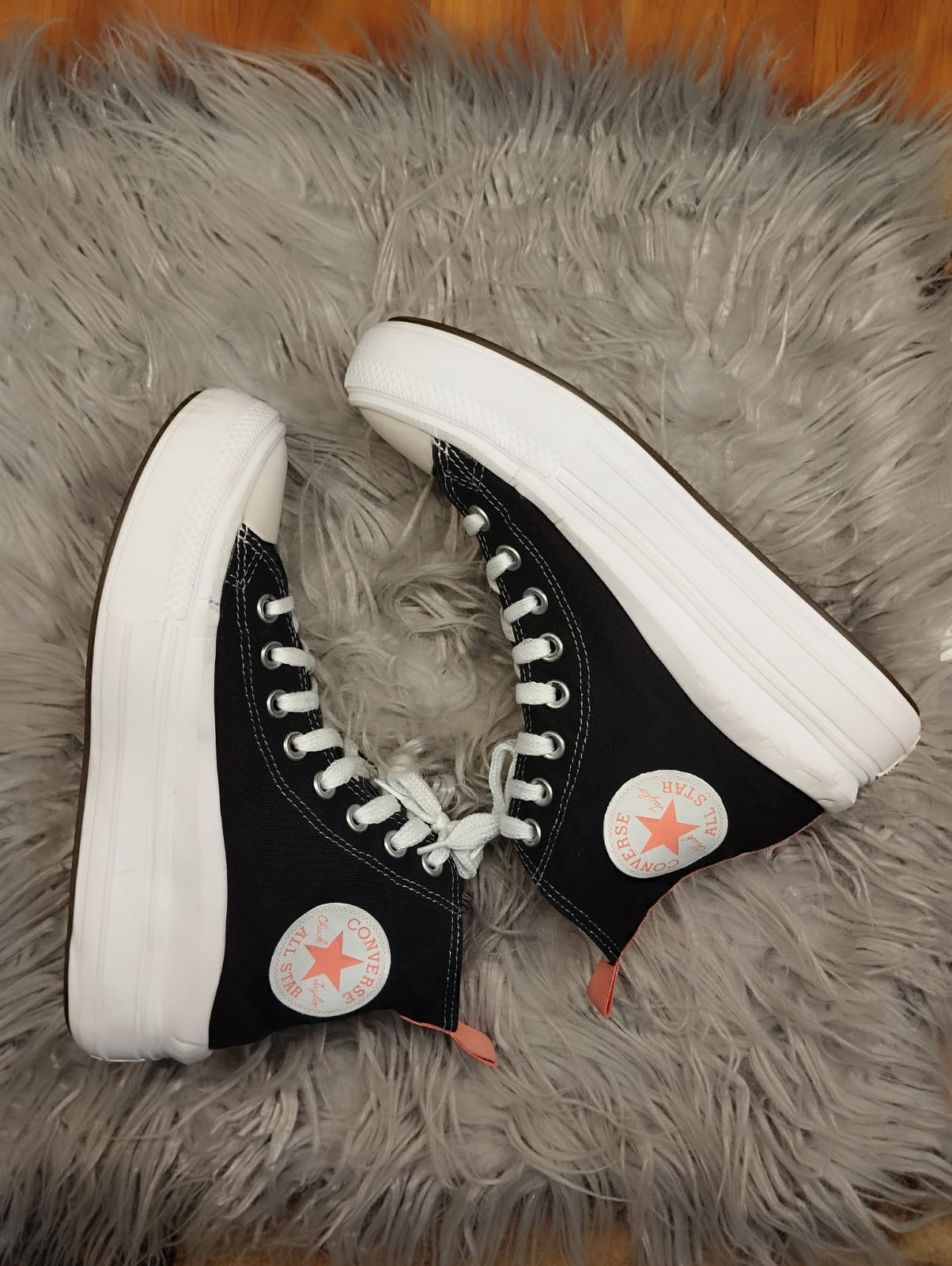 Black and pink wave platform