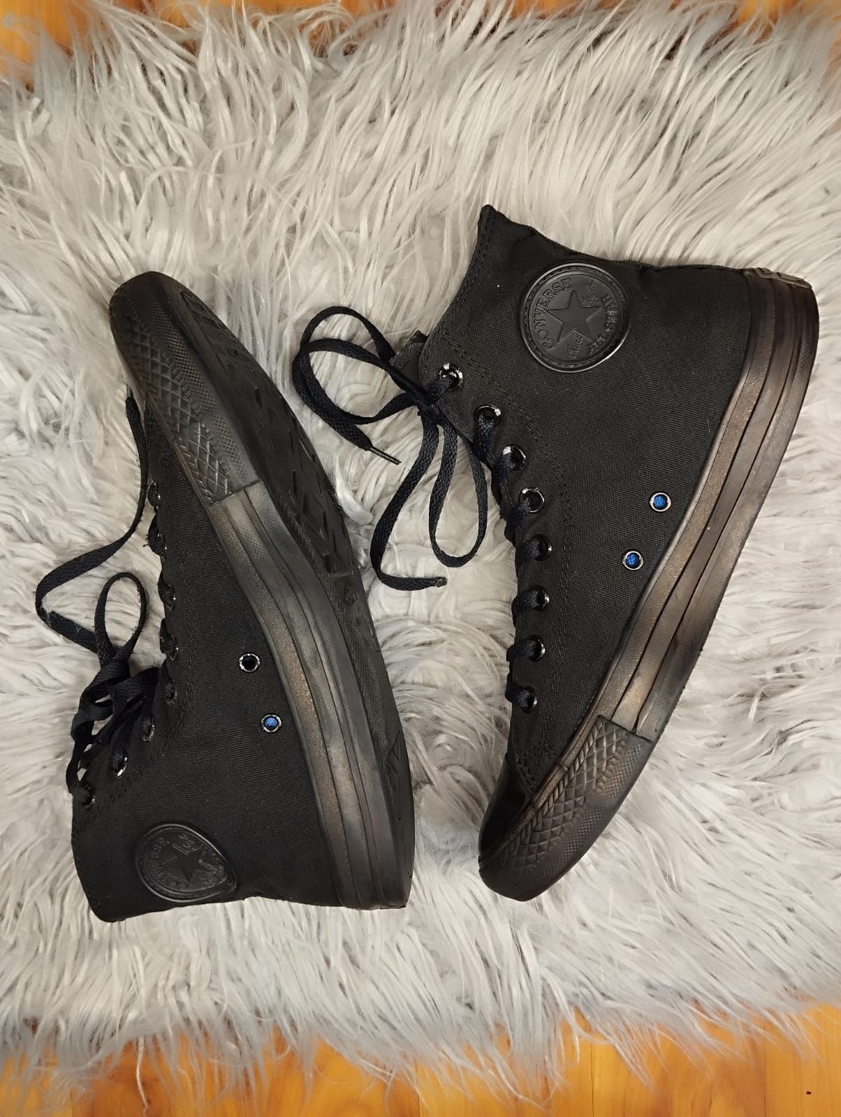 Full black high rise converse