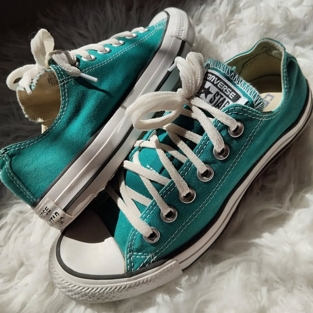 Mint green low rise converse