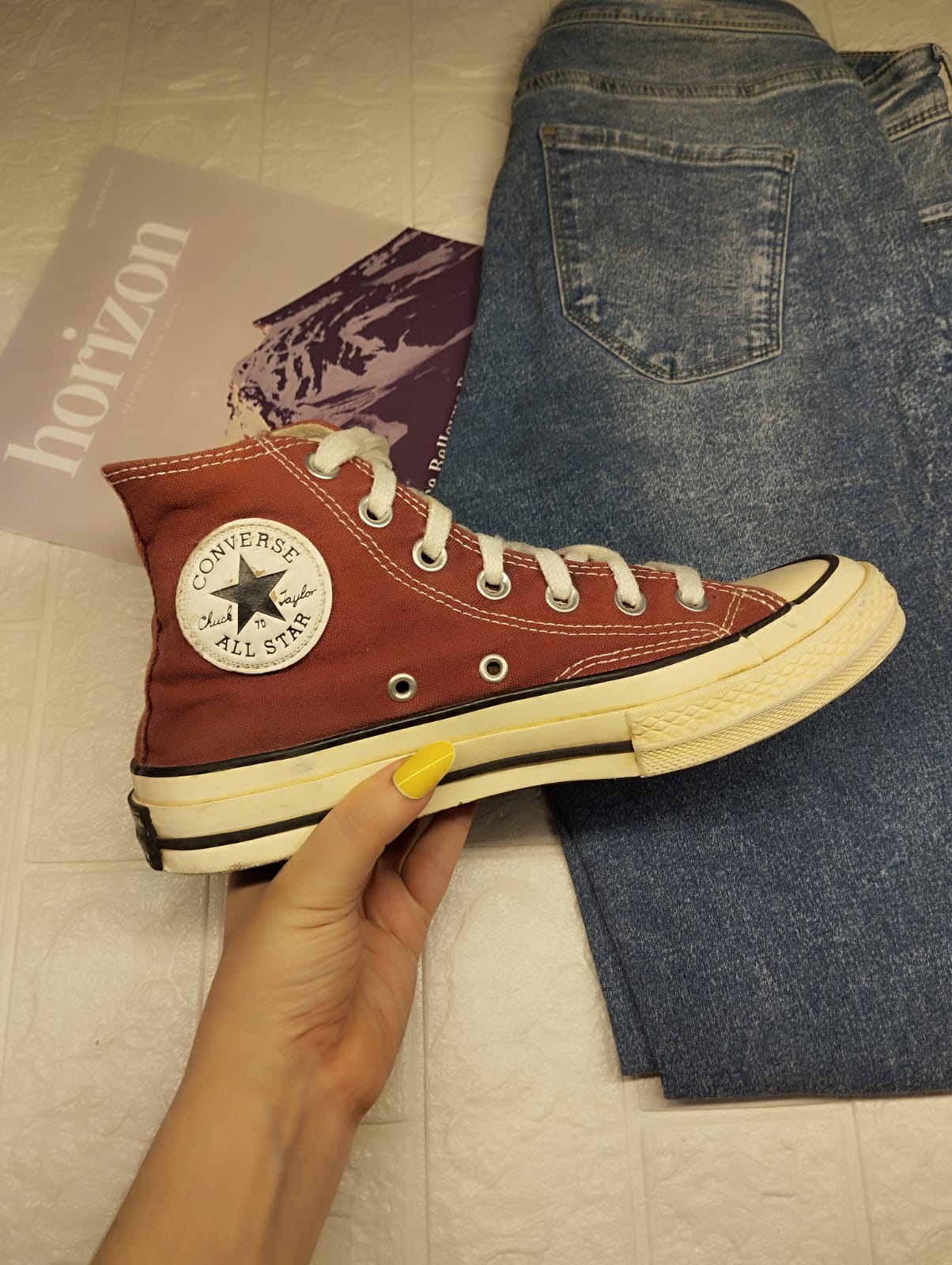 Burgundy high rise taylor chuck
