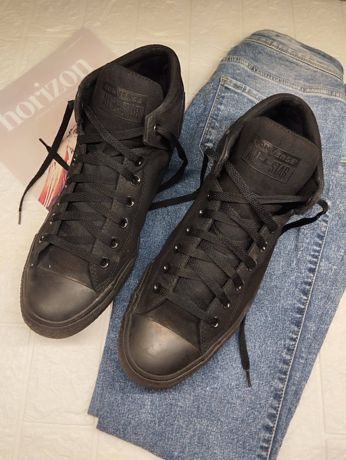 Full black ankle cut converse