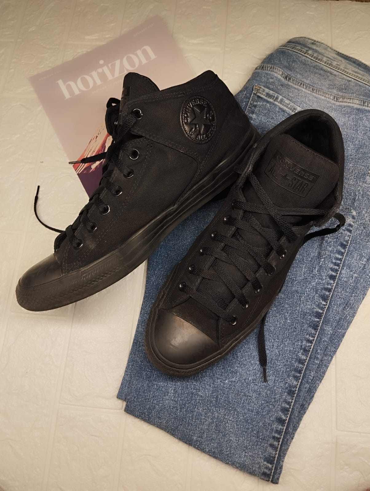 Full black ankle cut converse