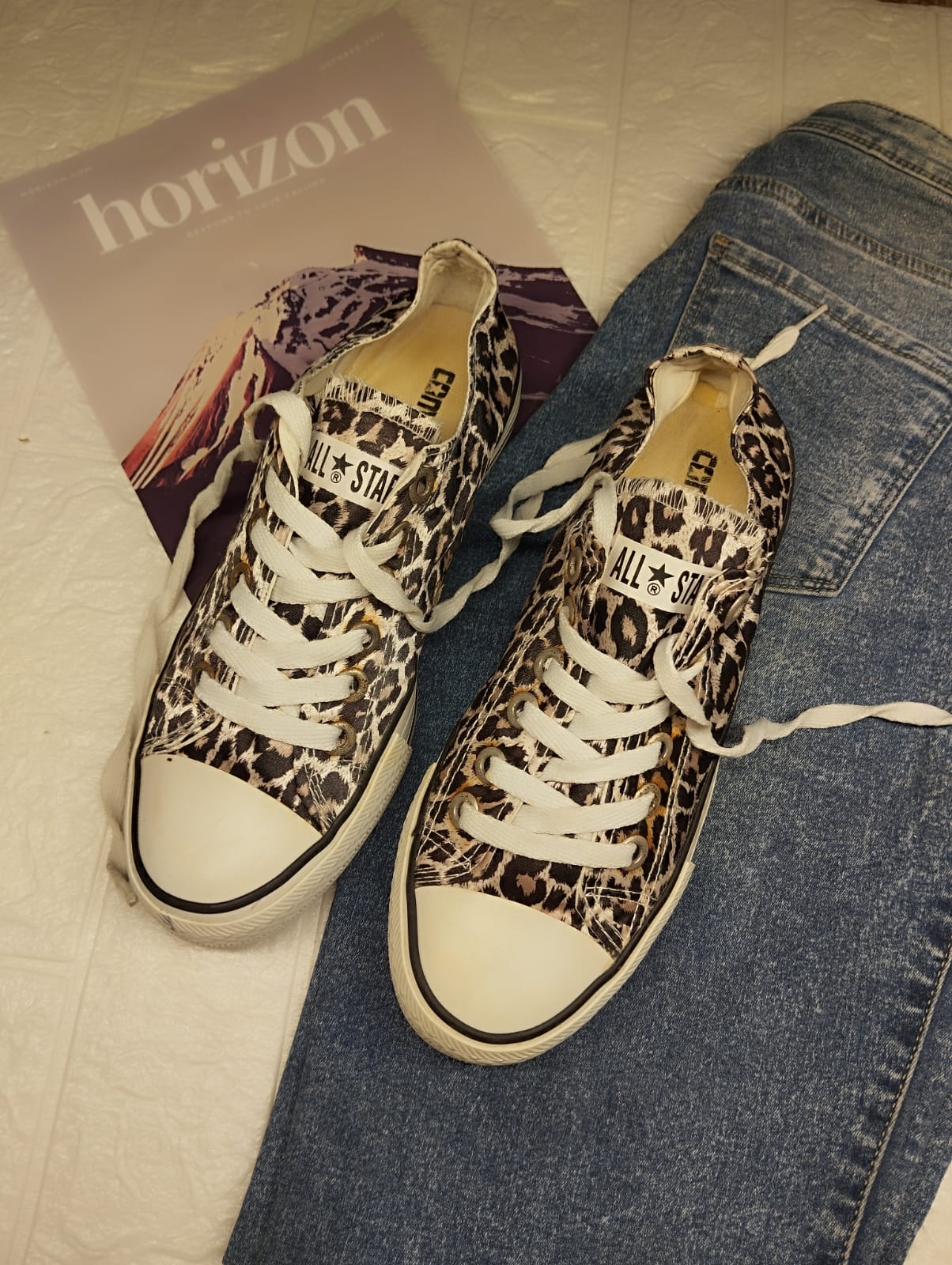 Cheetah print low rise converse