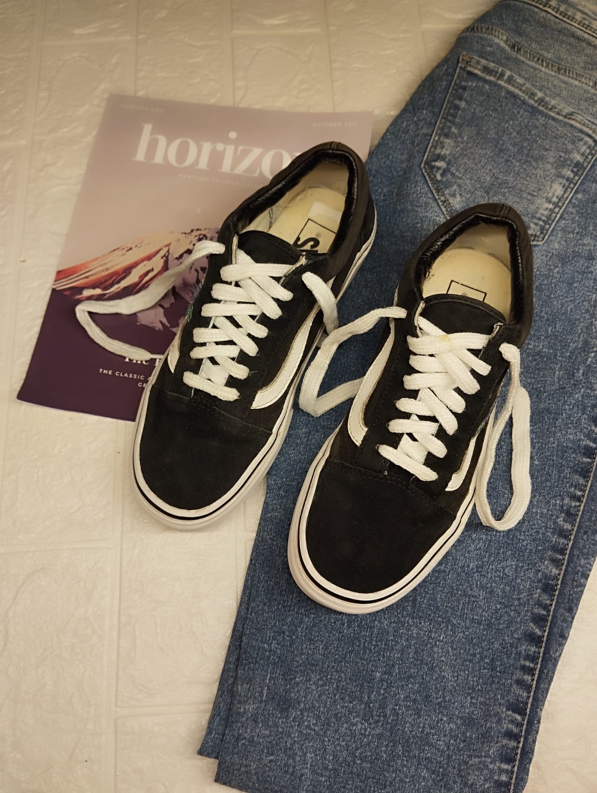 Black flower low rise vans