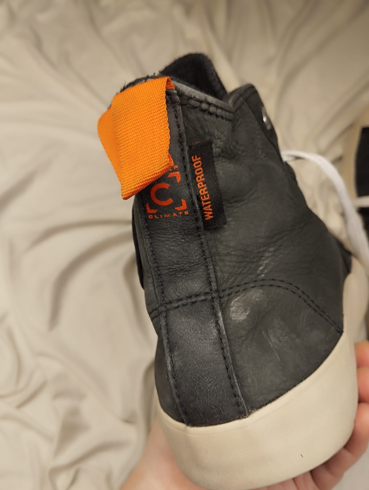 Leather waterproof high rise converse