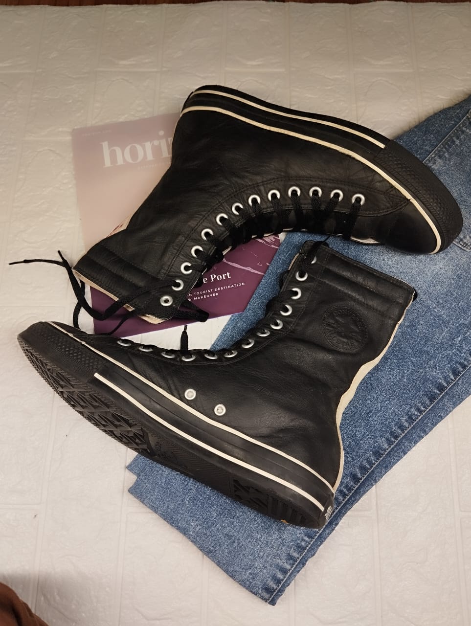 Double XXL full black high rise converse