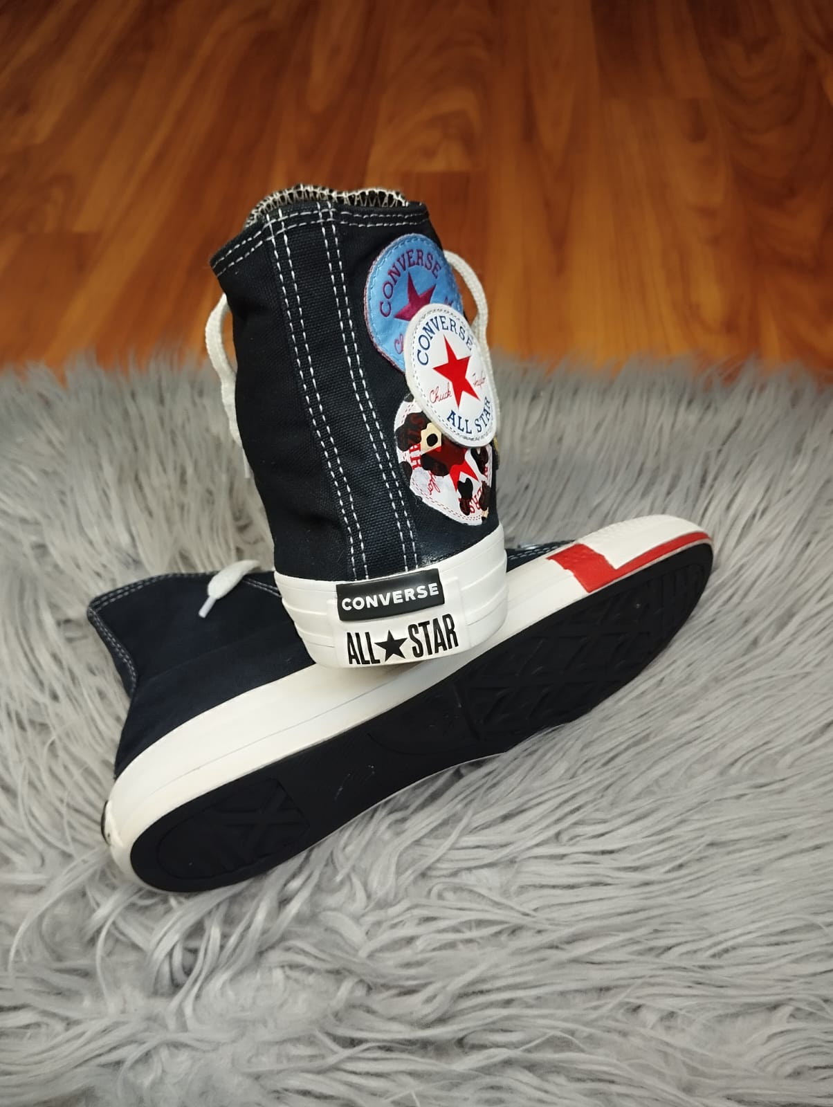 Black logo high rise converse