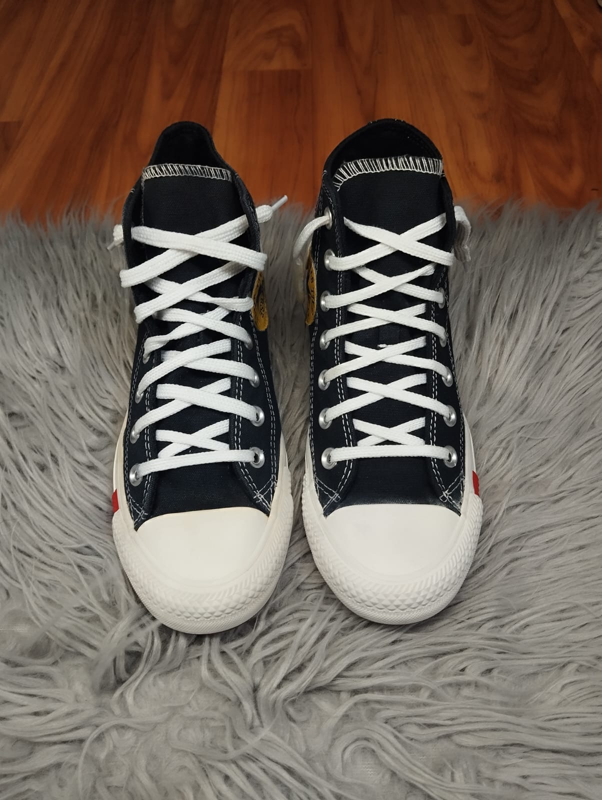 Black logo high rise converse