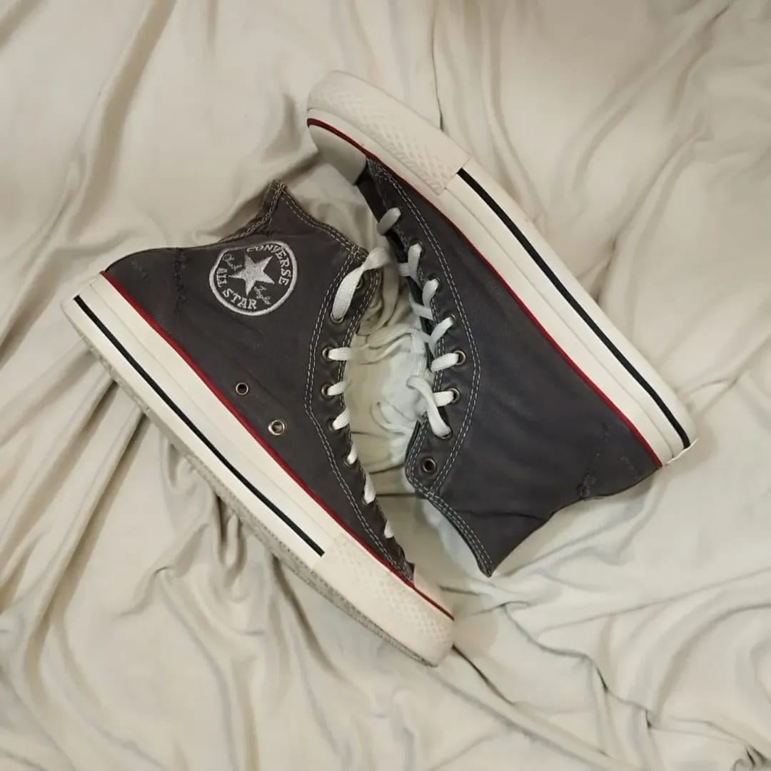 Grey high rise converse