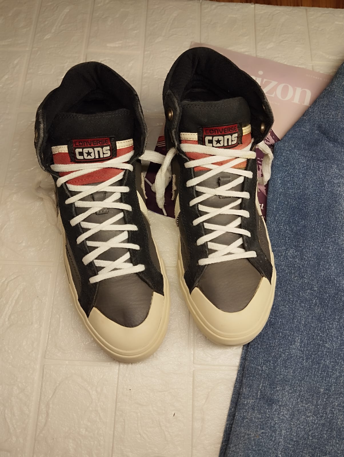 Black and red high rise converse