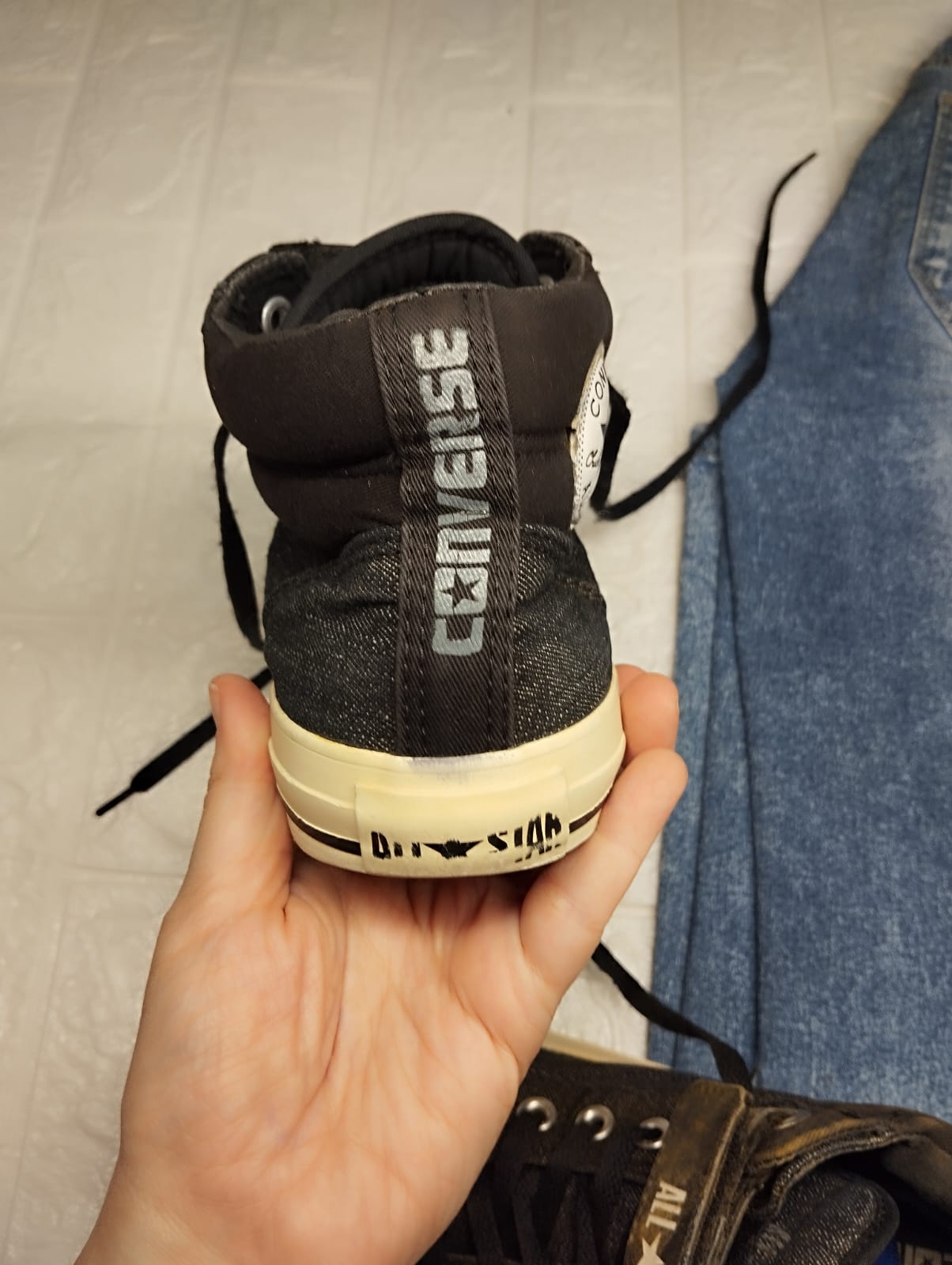 Black ankle cut converse