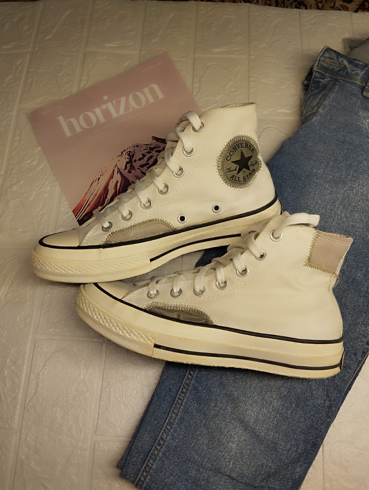 White black logo high rise converse