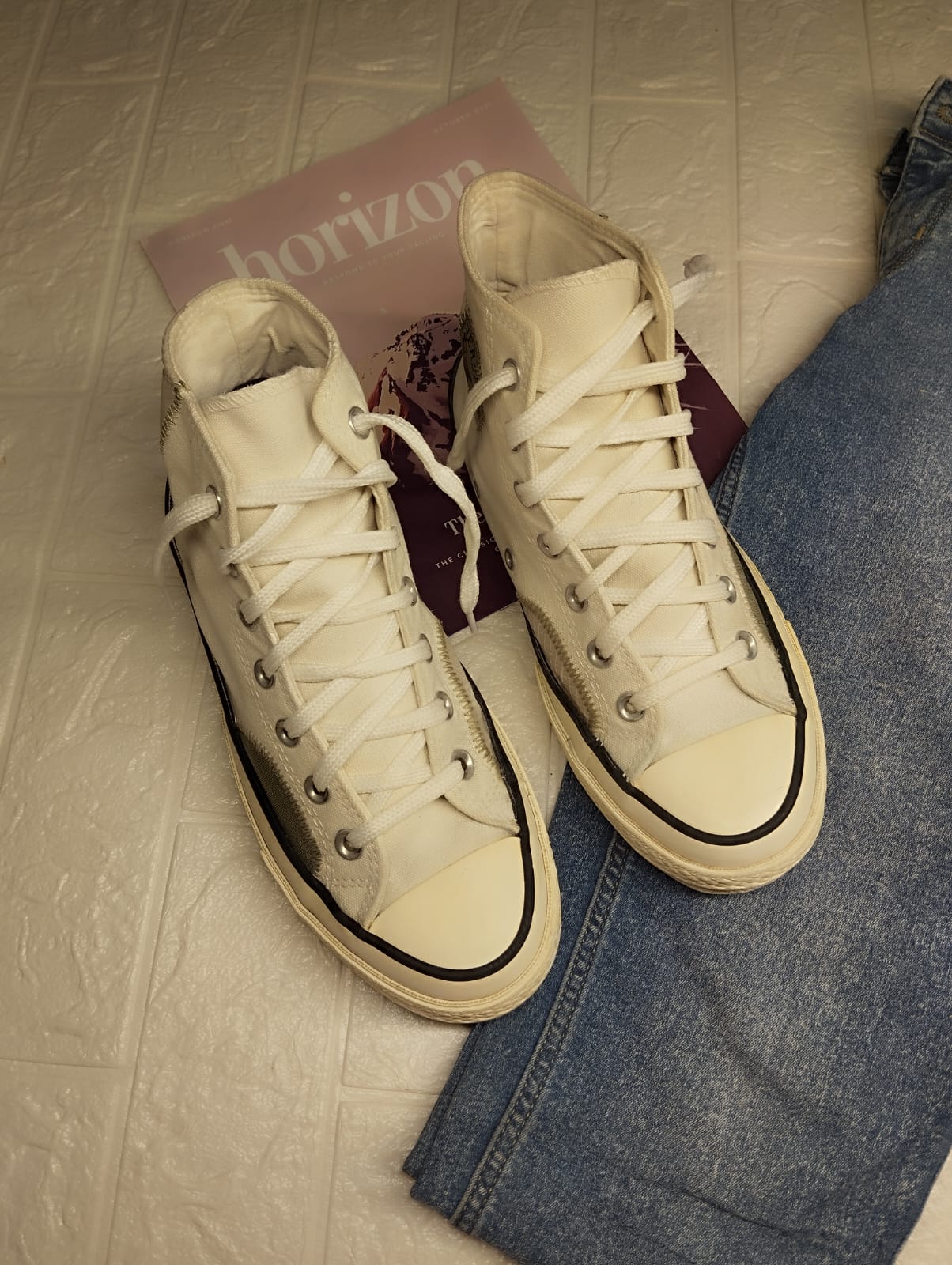 White black logo high rise converse