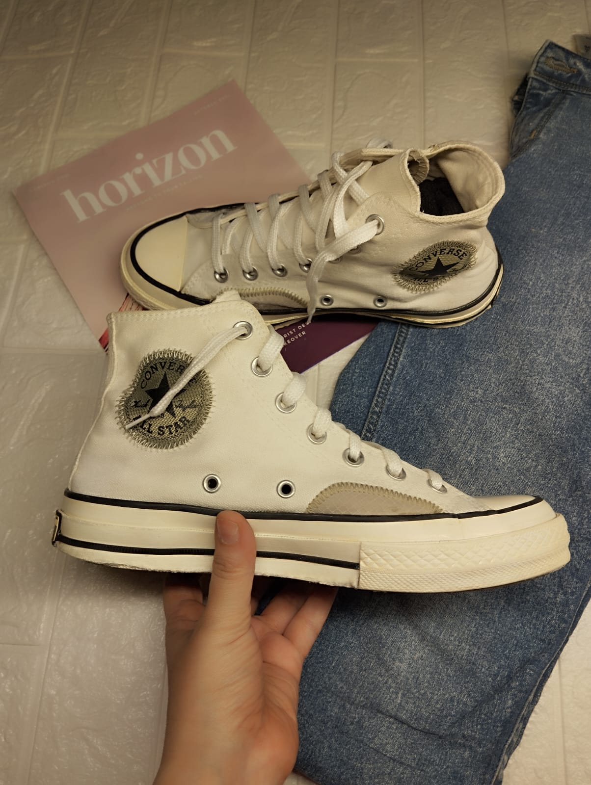 White black logo high rise converse