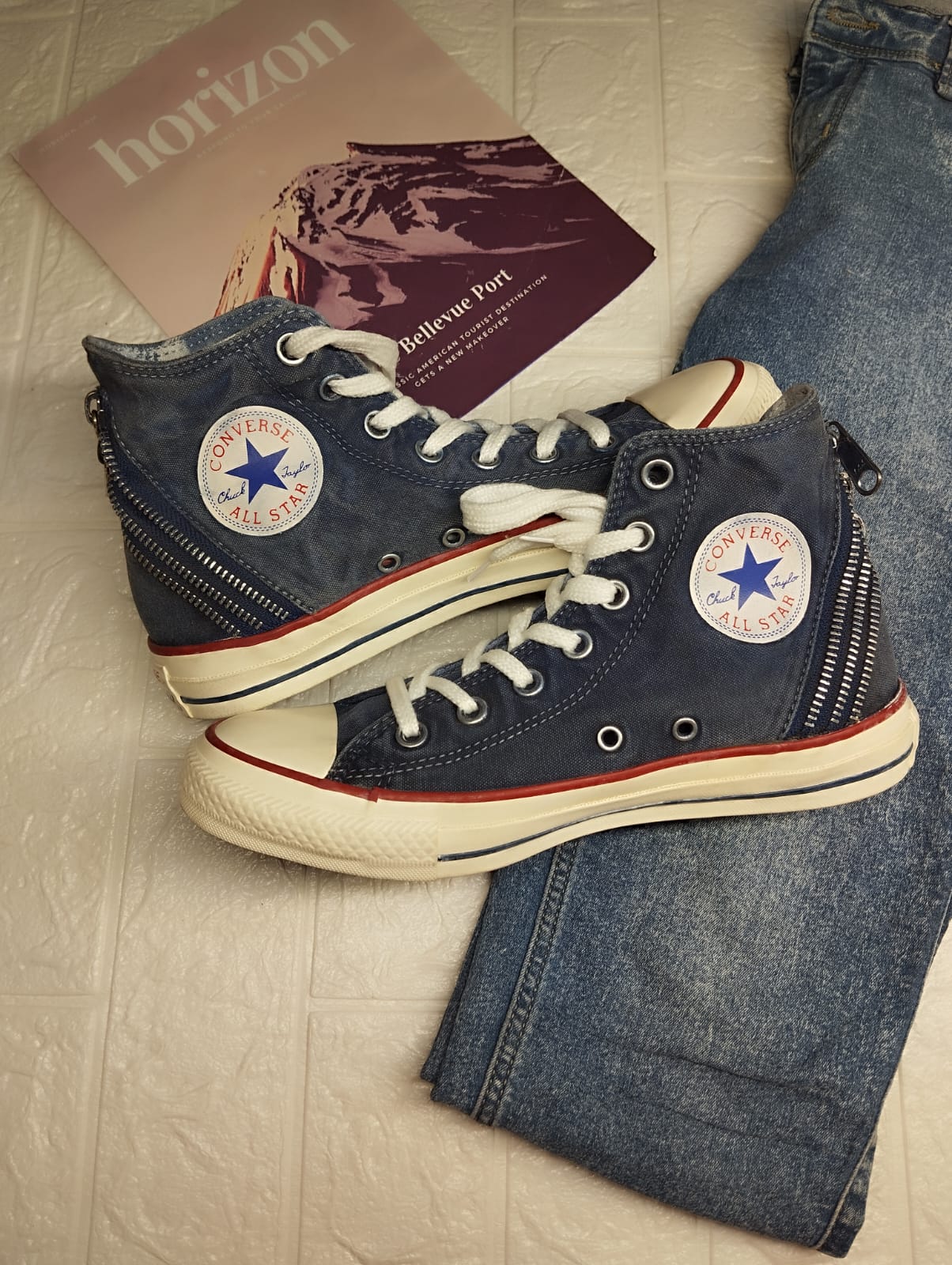 Navy blue zipper high rise converse