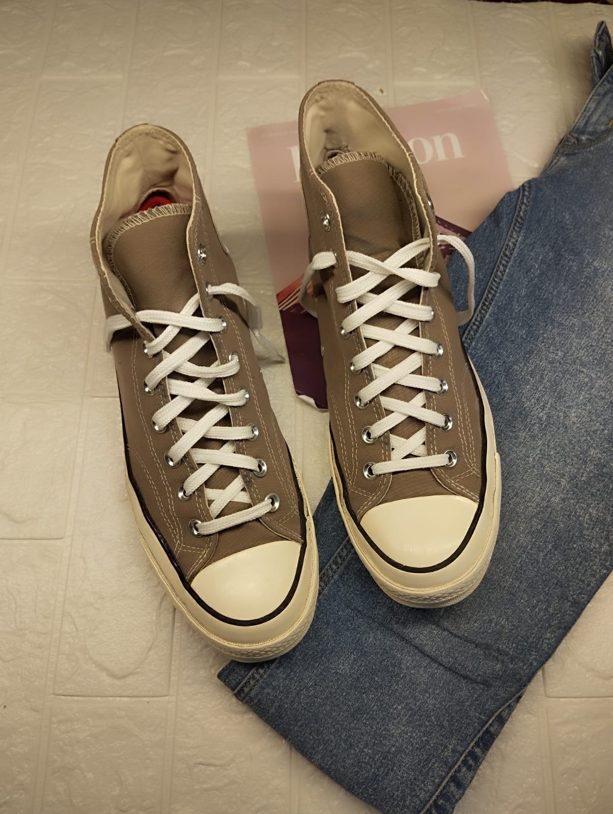 Brown high rise taylor chuck