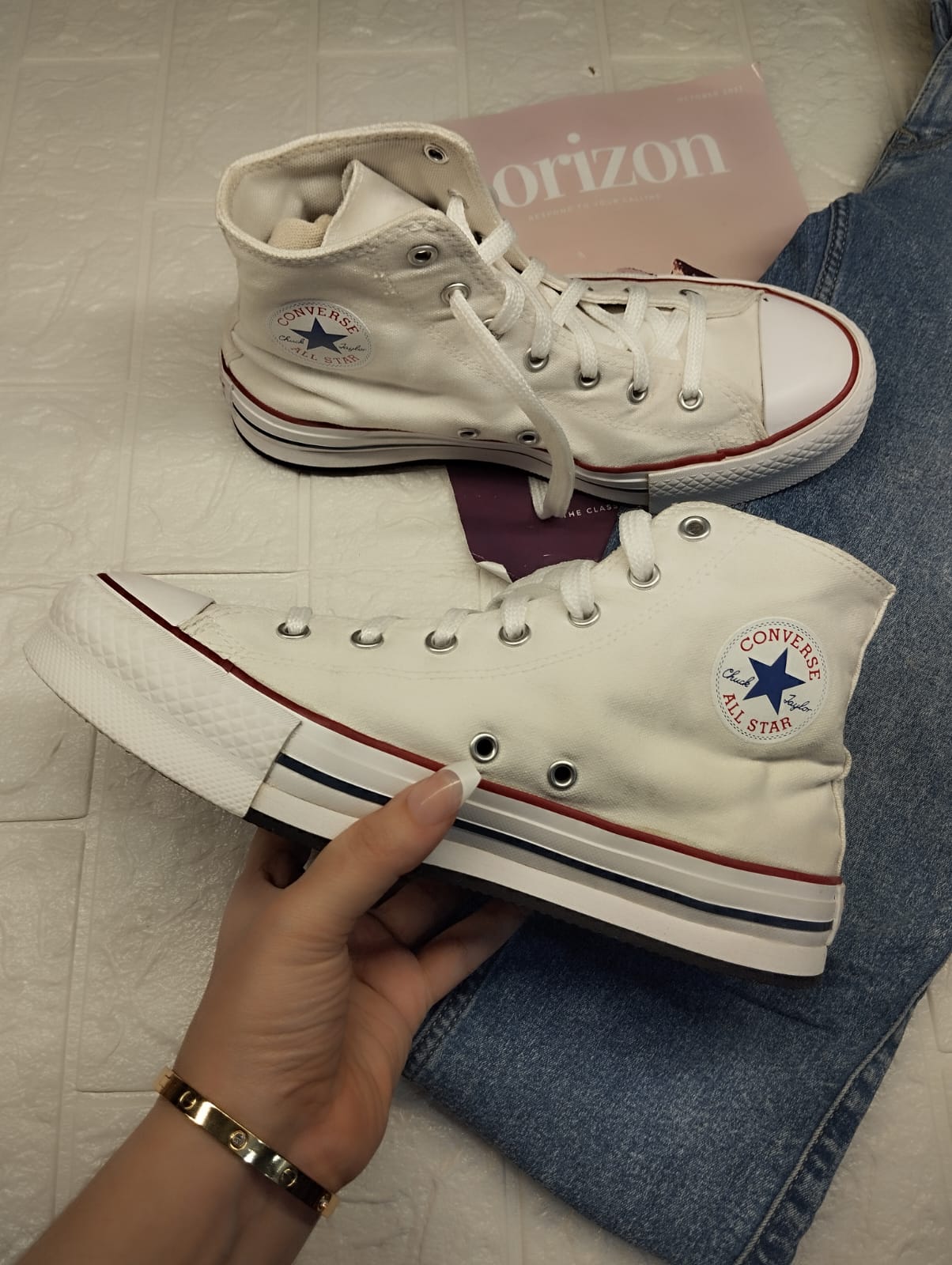 White high rise platform