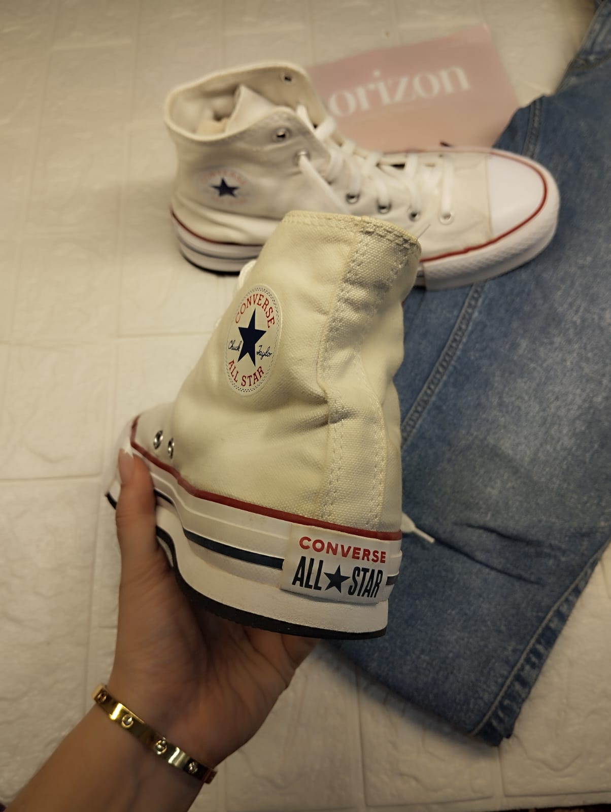 White high rise platform