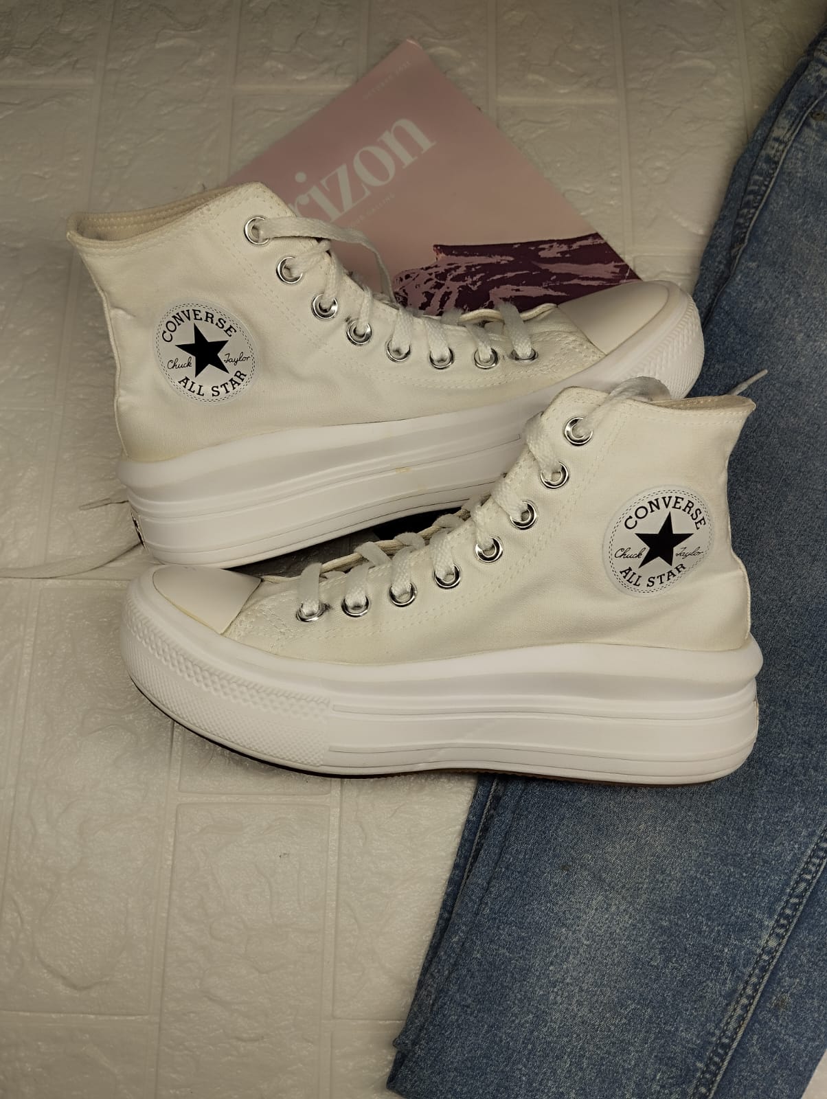 Full white wave platform