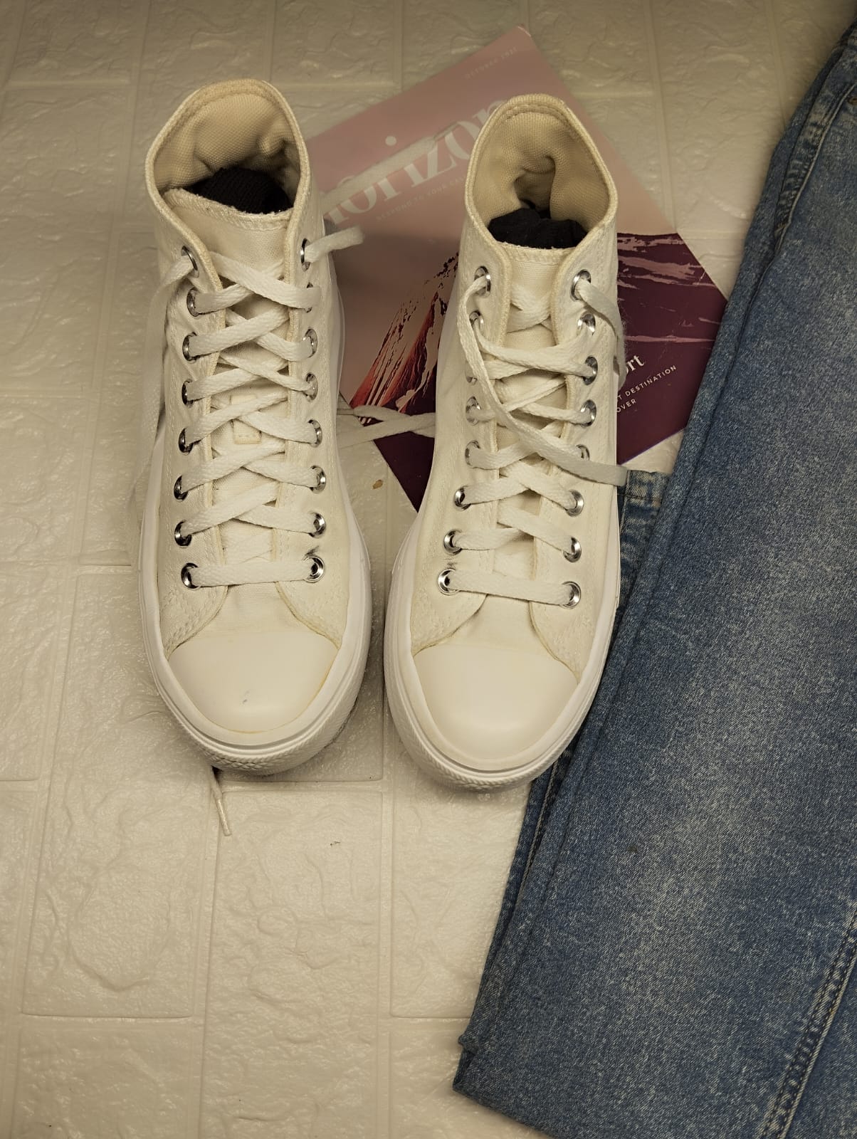 Full white wave platform