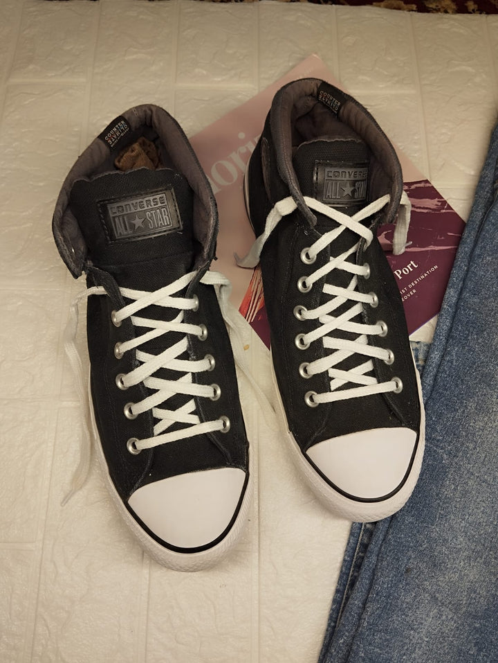 Full black ankle cut converse