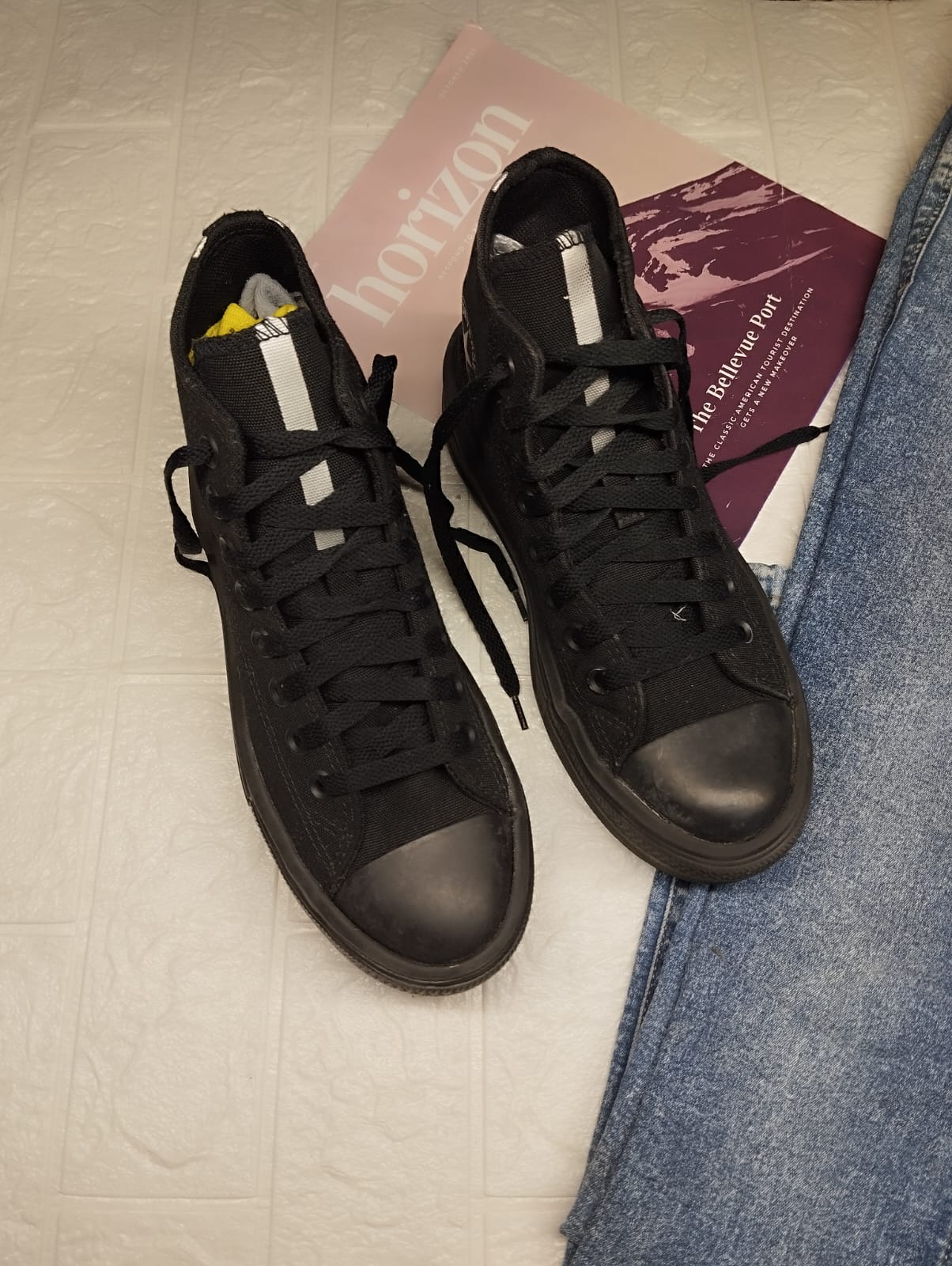 Black and silver high rise wave platform