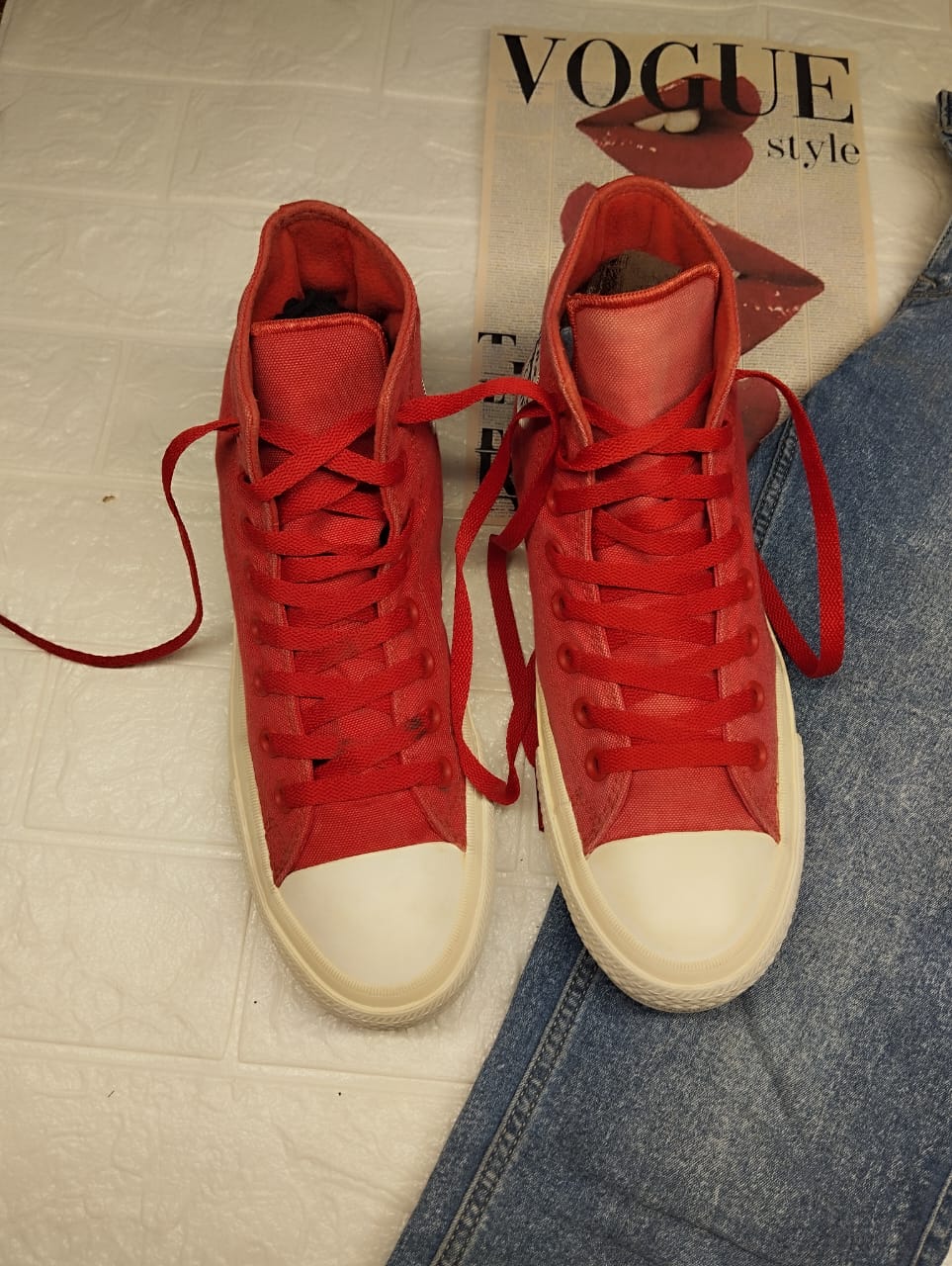 Red and white high rise converse