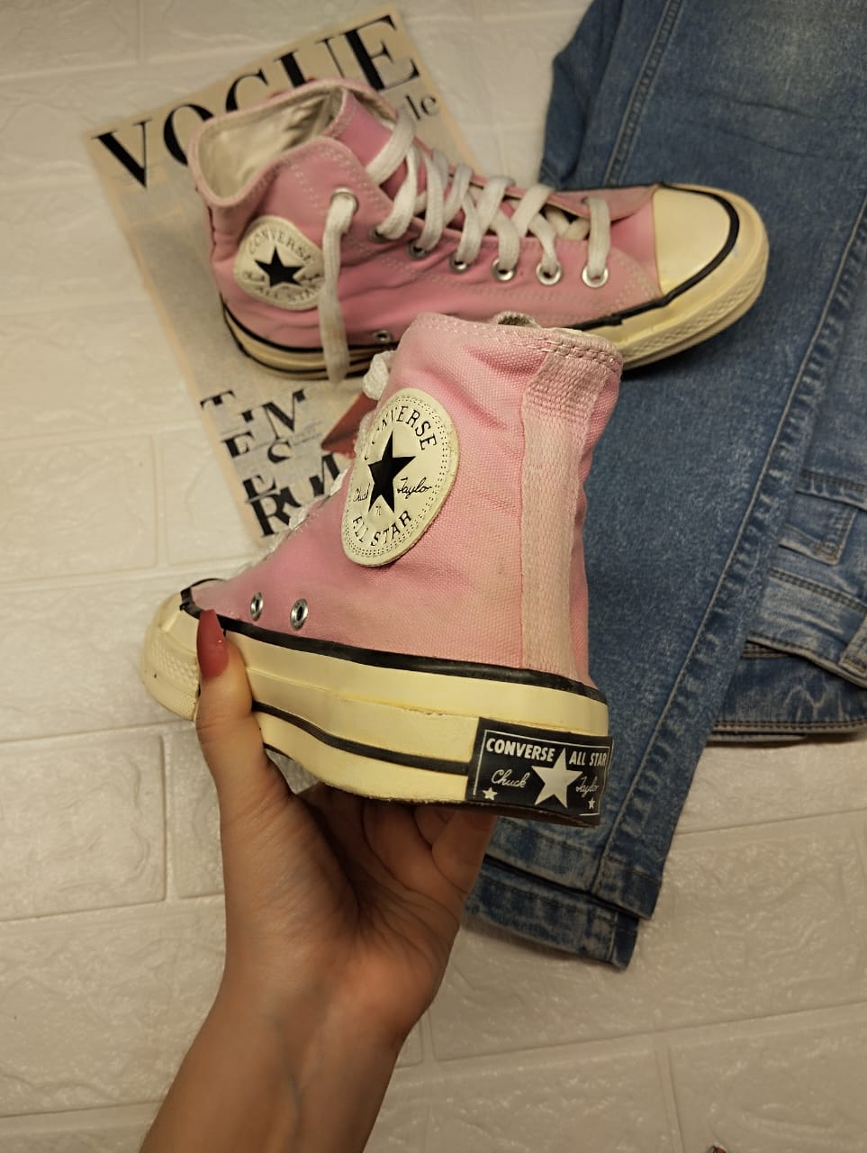 Pink high rise taylor chuck