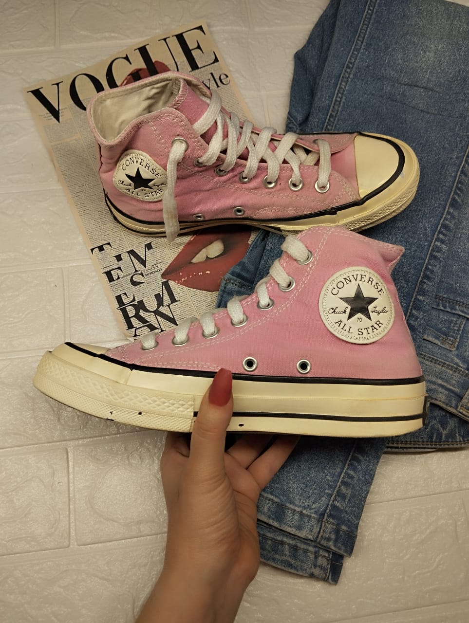 Pink high rise taylor chuck