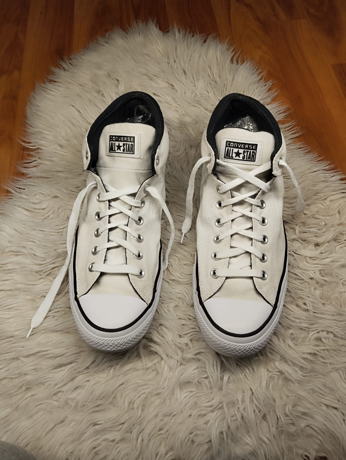 Black and white ankle cut