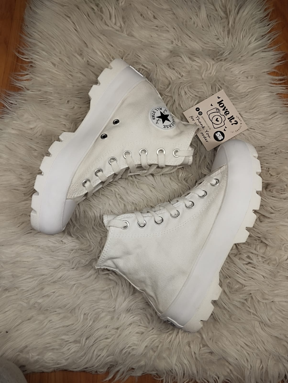 White high rise platform