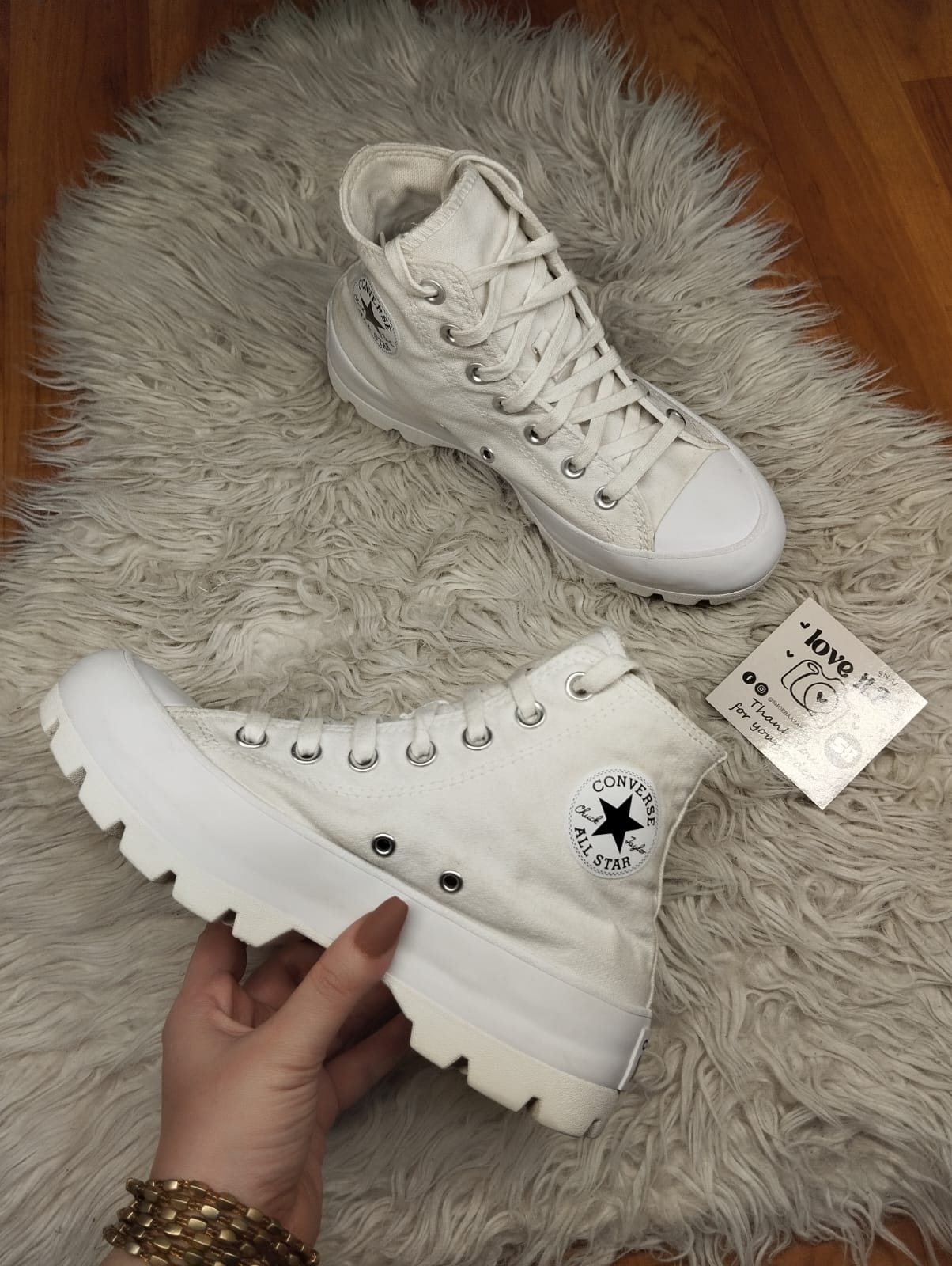 White high rise platform