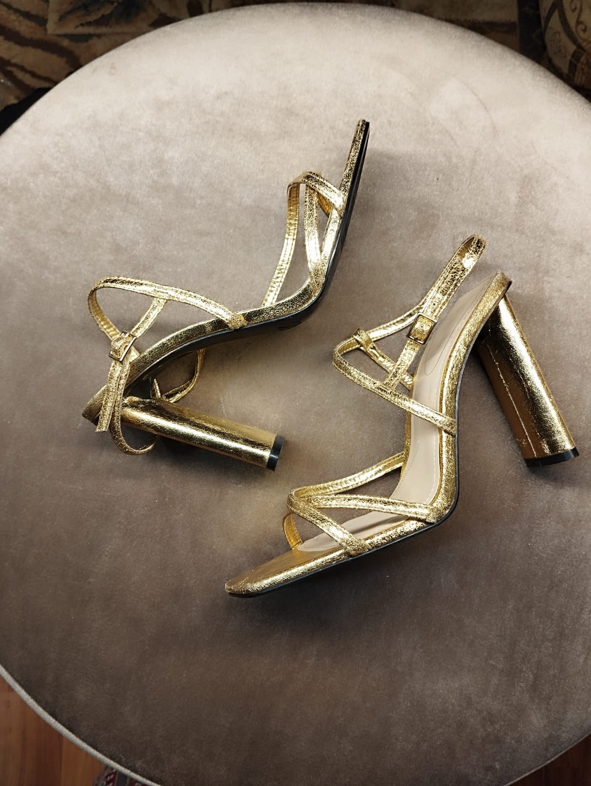 Golden heel