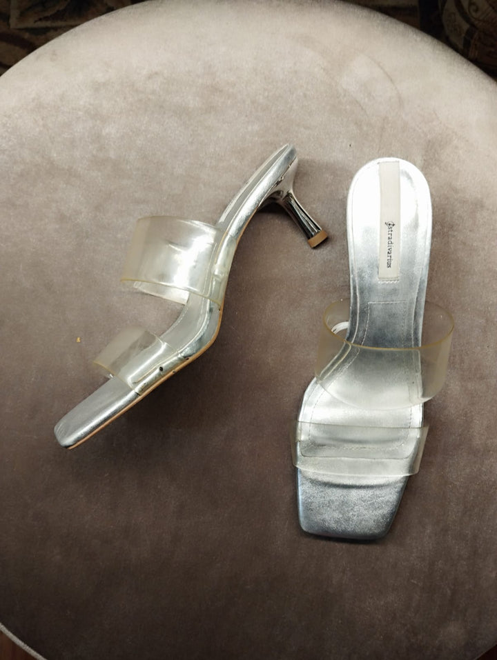 Silver heel