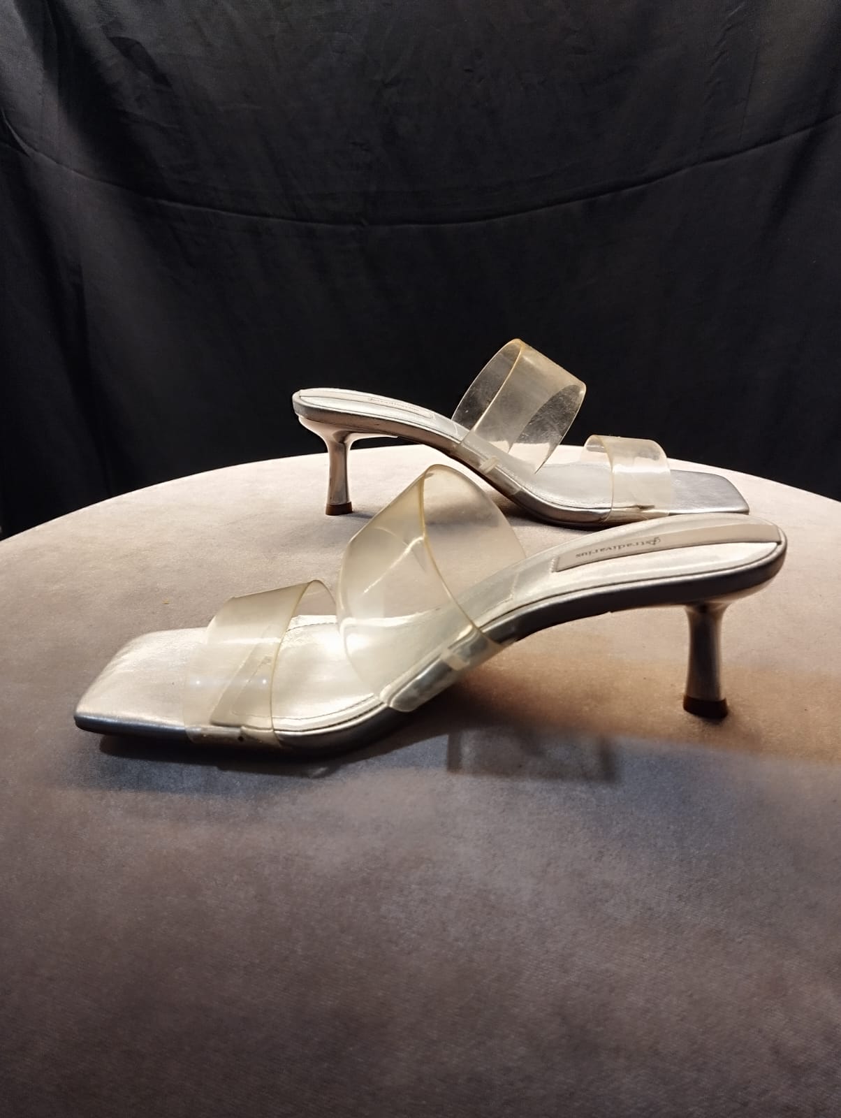 Silver heel