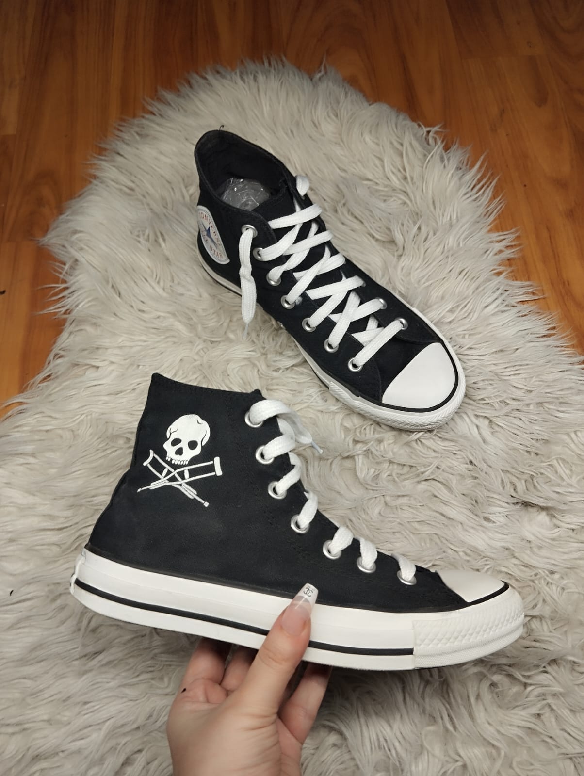 Black skeleton high rise converse