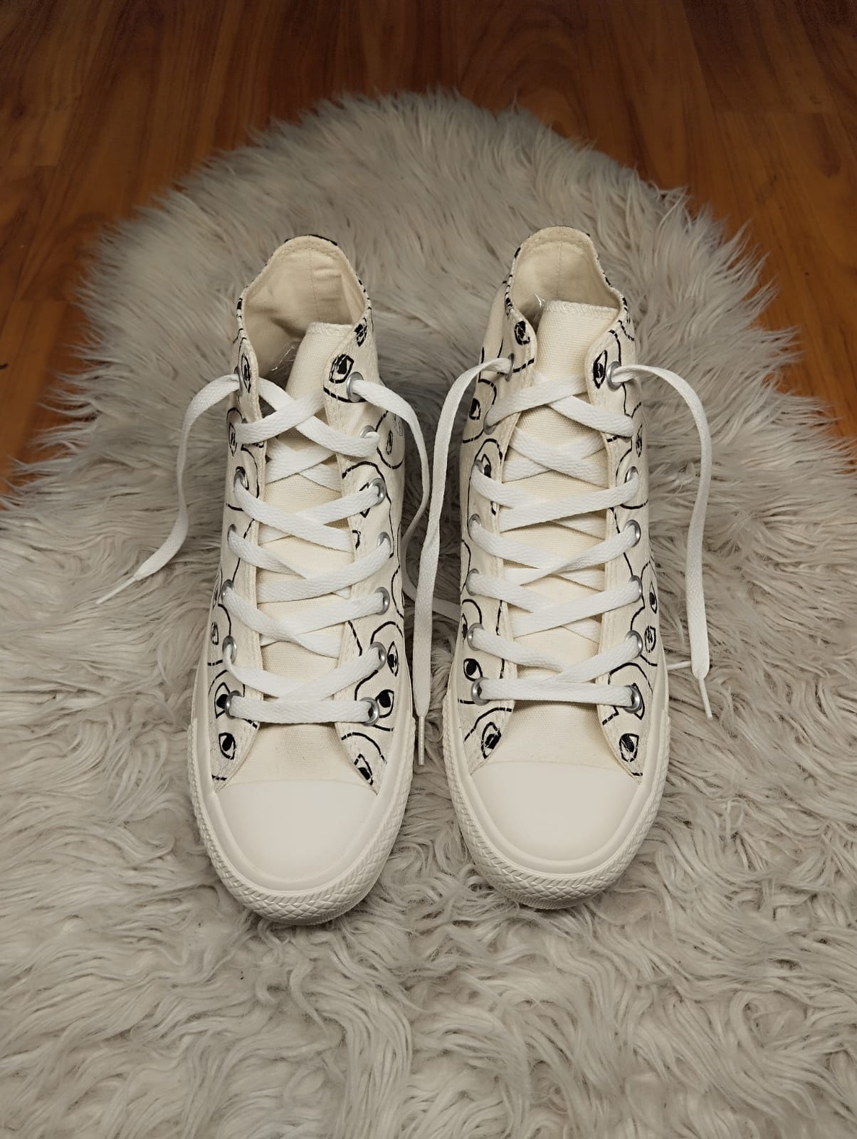 White heart eye high rise converse