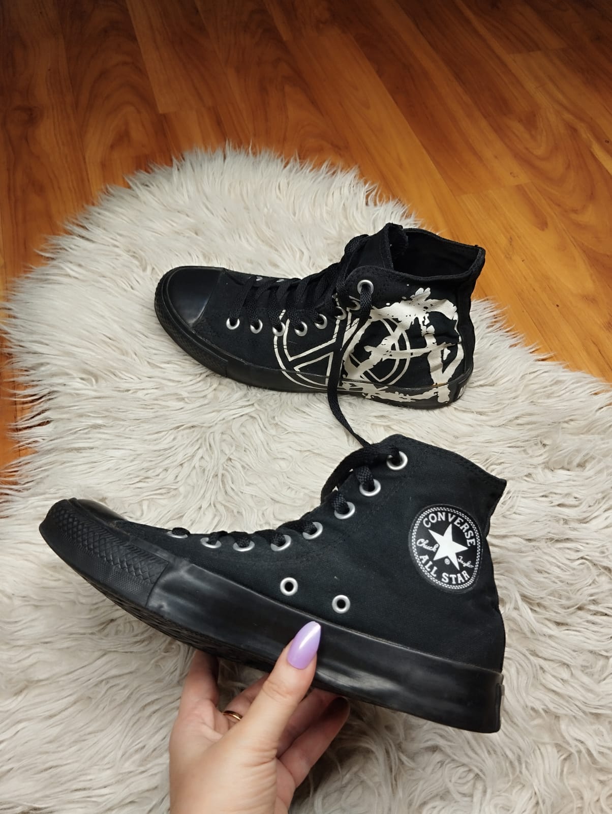 Full black and white high rise converse