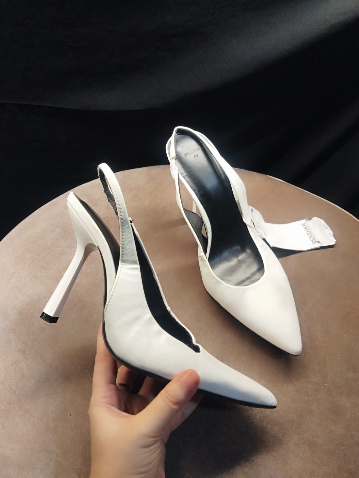 White heel