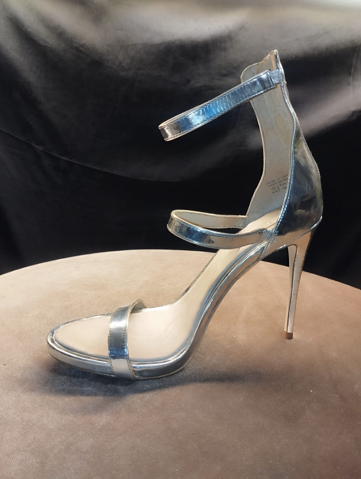 Silver heel