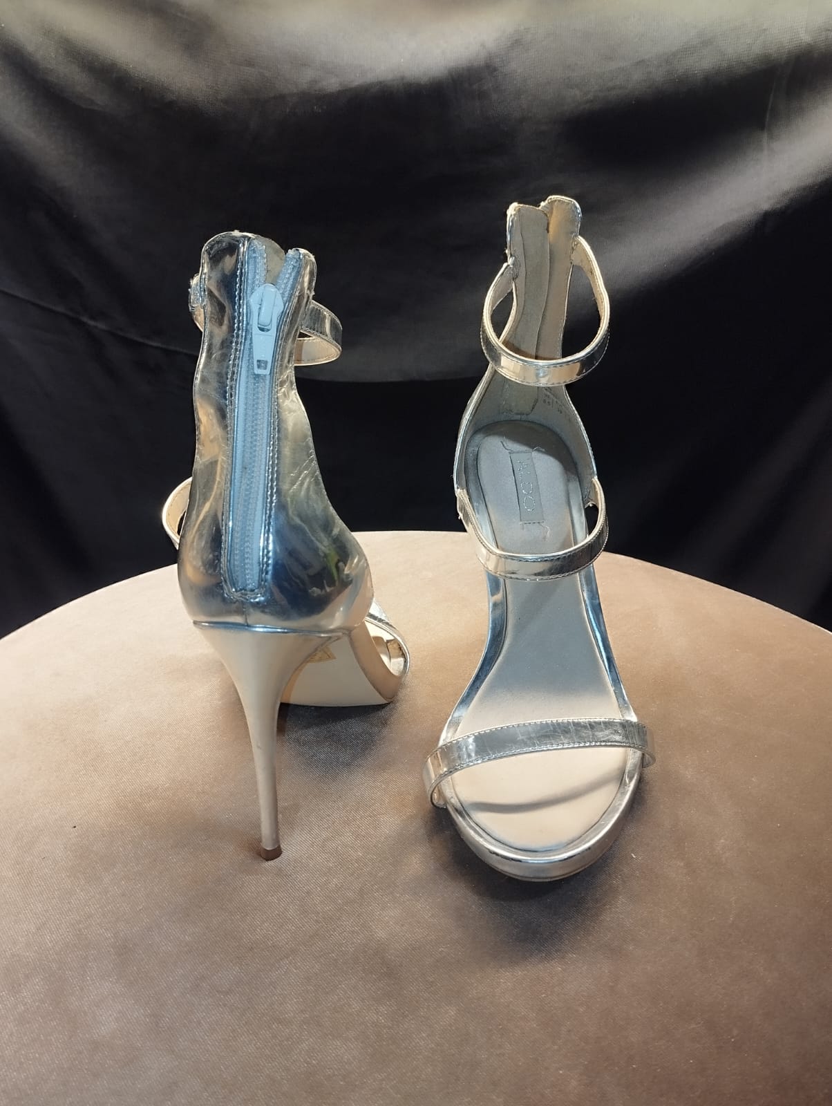 Silver heel