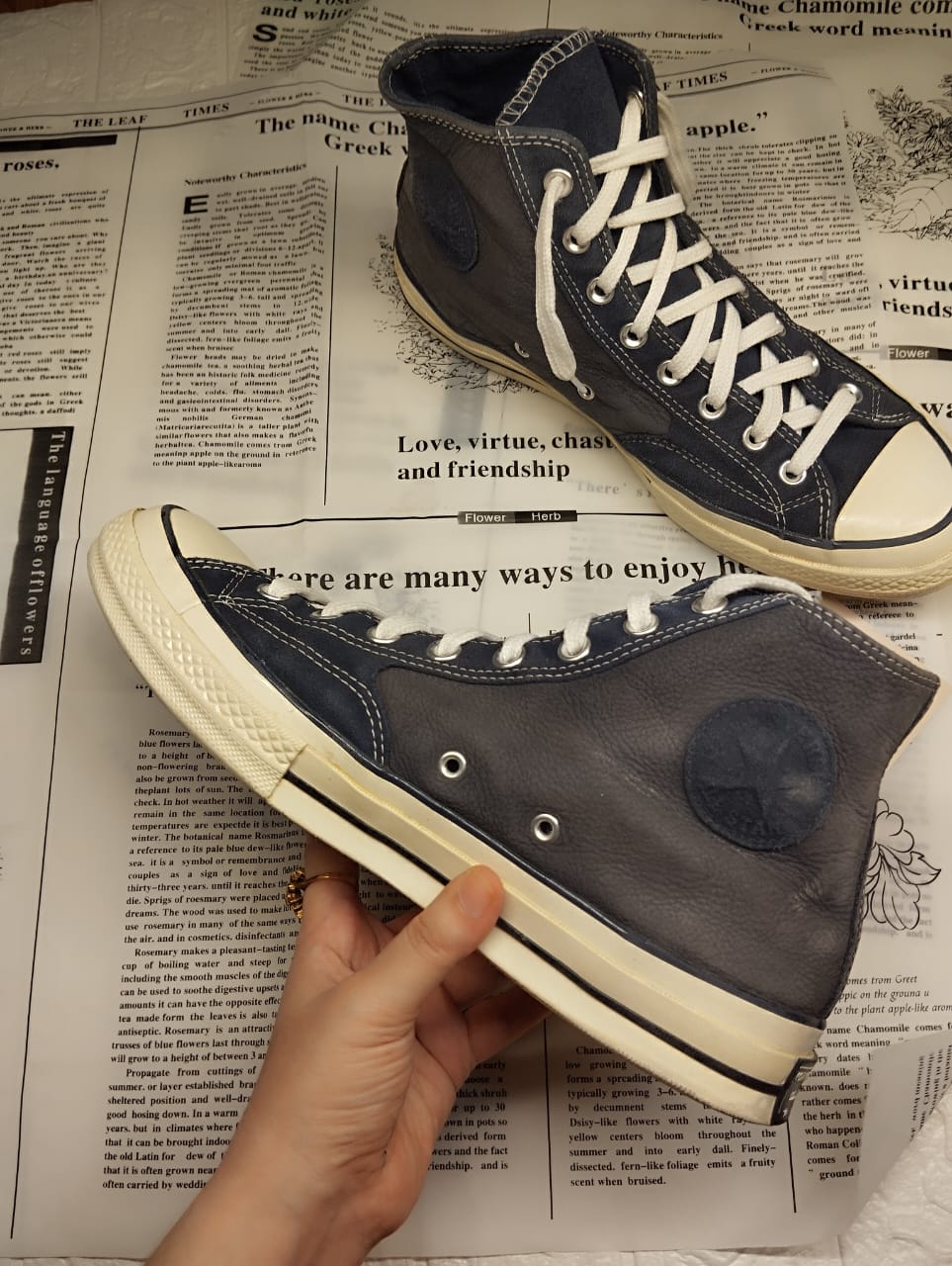 Navy blue high rise taylor chuck