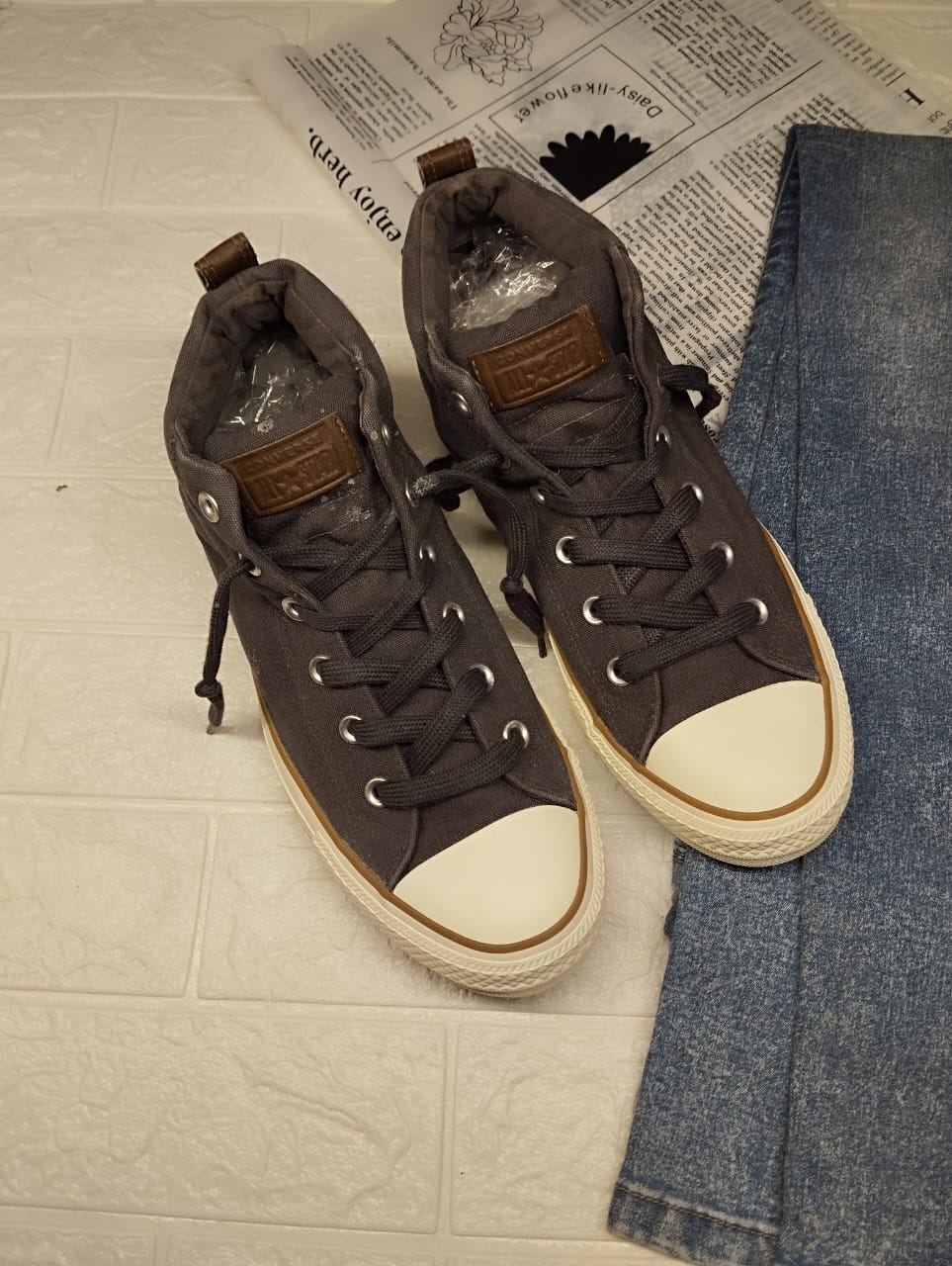 Brown ankle cut converse