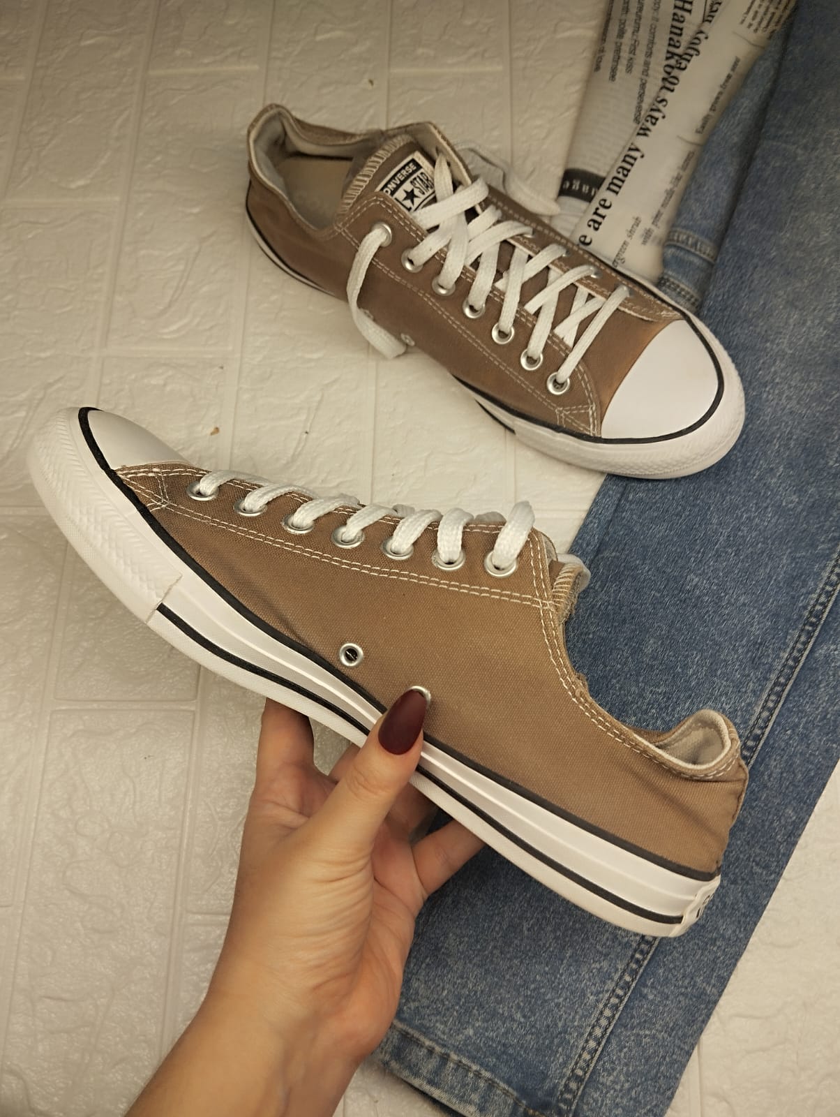 Beige low rise converse