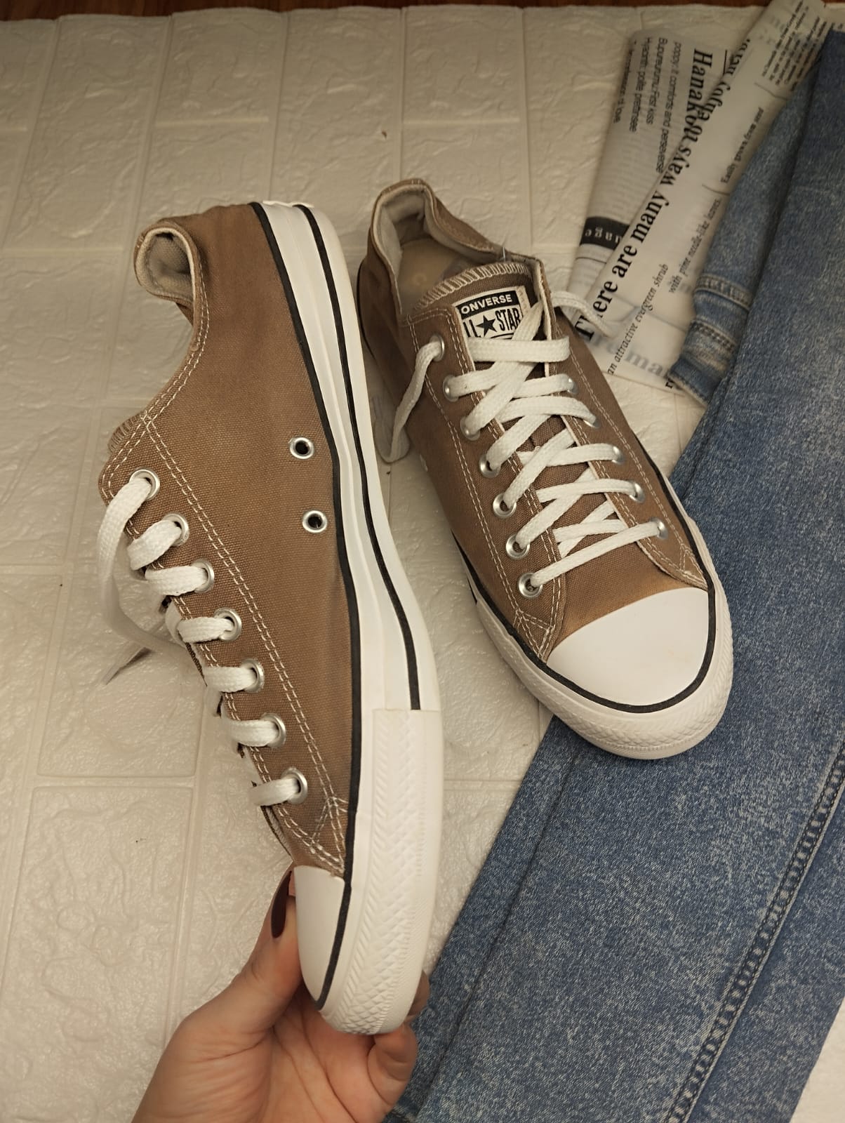 Beige low rise converse