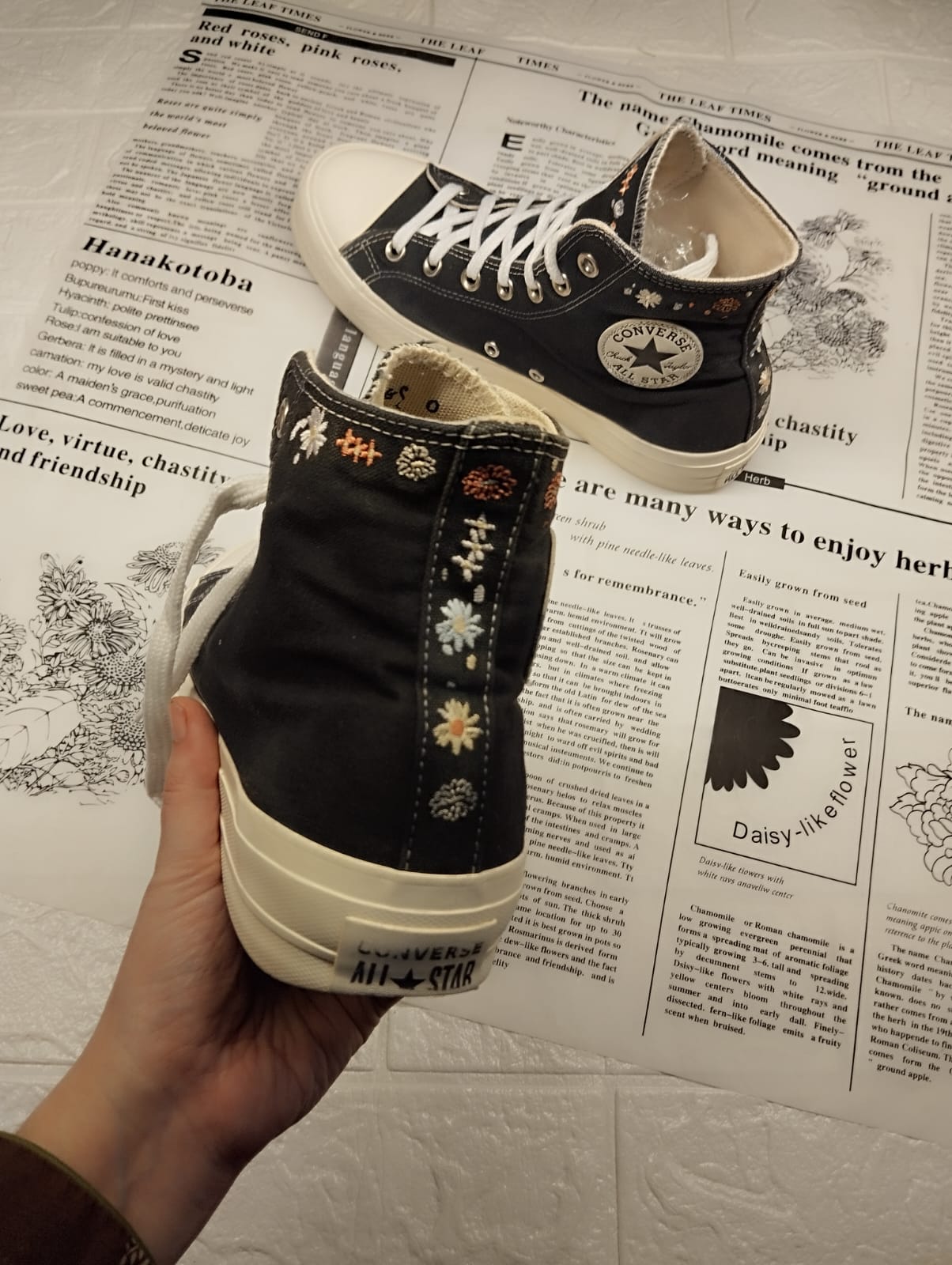Black embroidery high rise platform