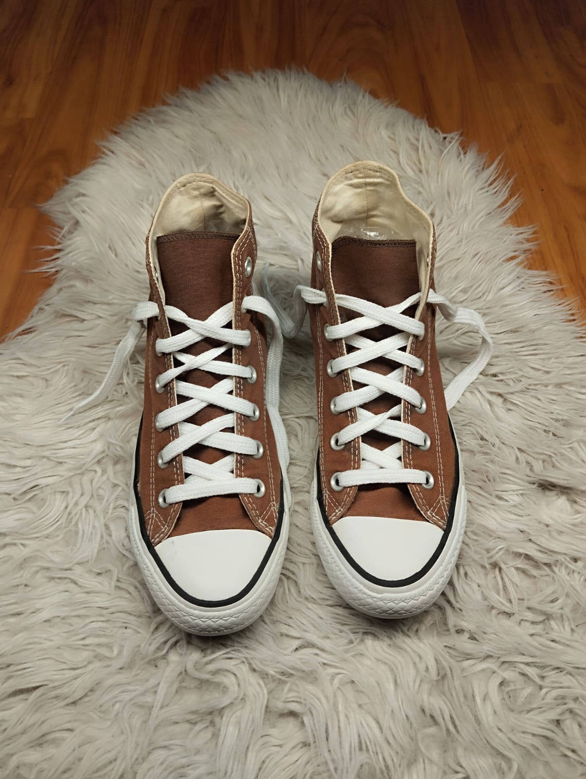 Brown high rise converse